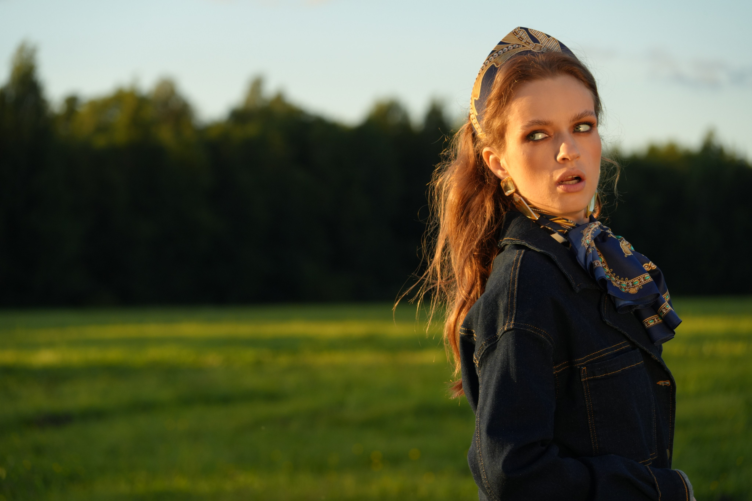 #backstage со съёмок команды в загородном доме. Портретный фотограф в Санкт-Петербурге Дмитриева Наталия