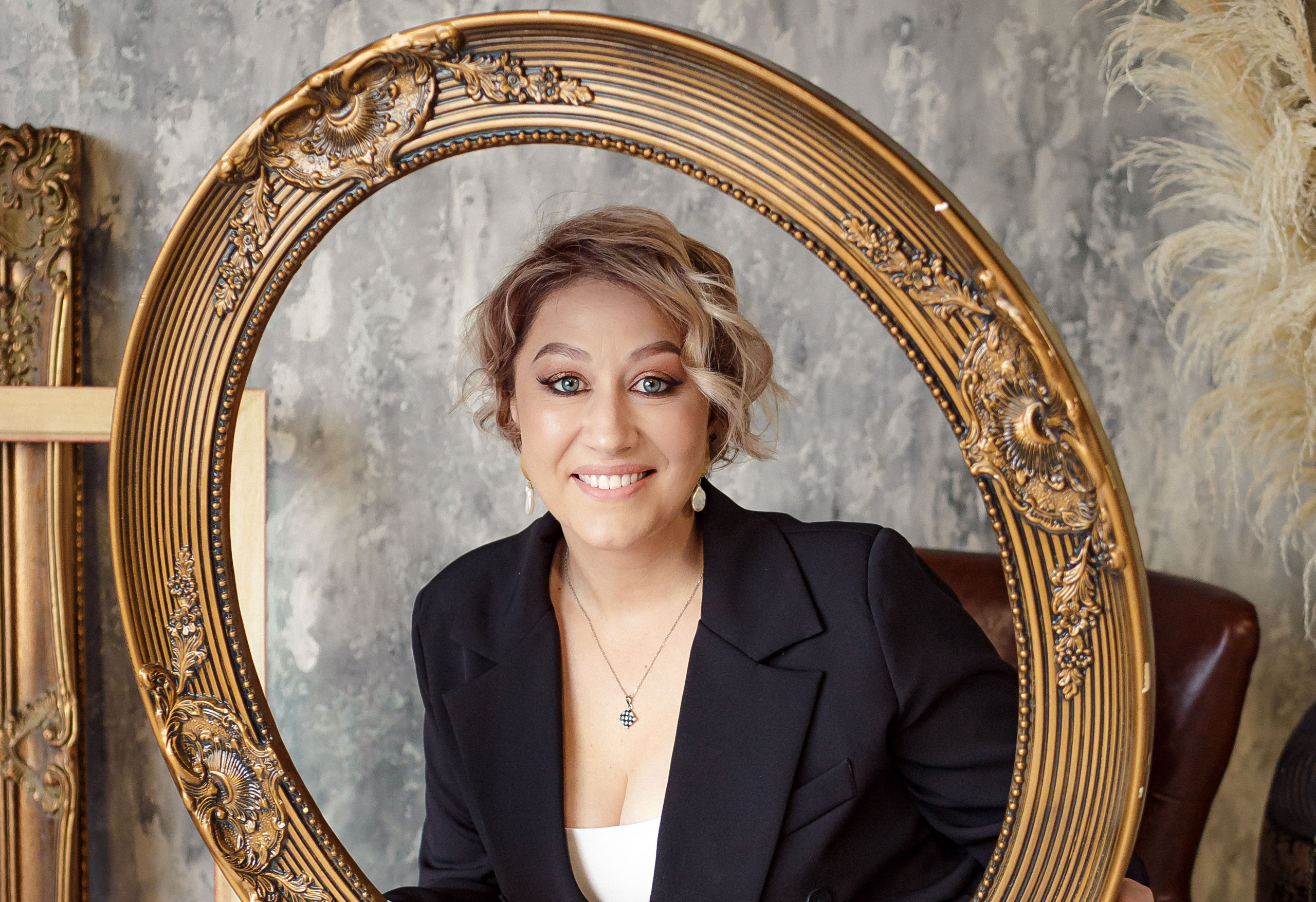 Ведущая мероприятий Анастасия ЮНИСОВА