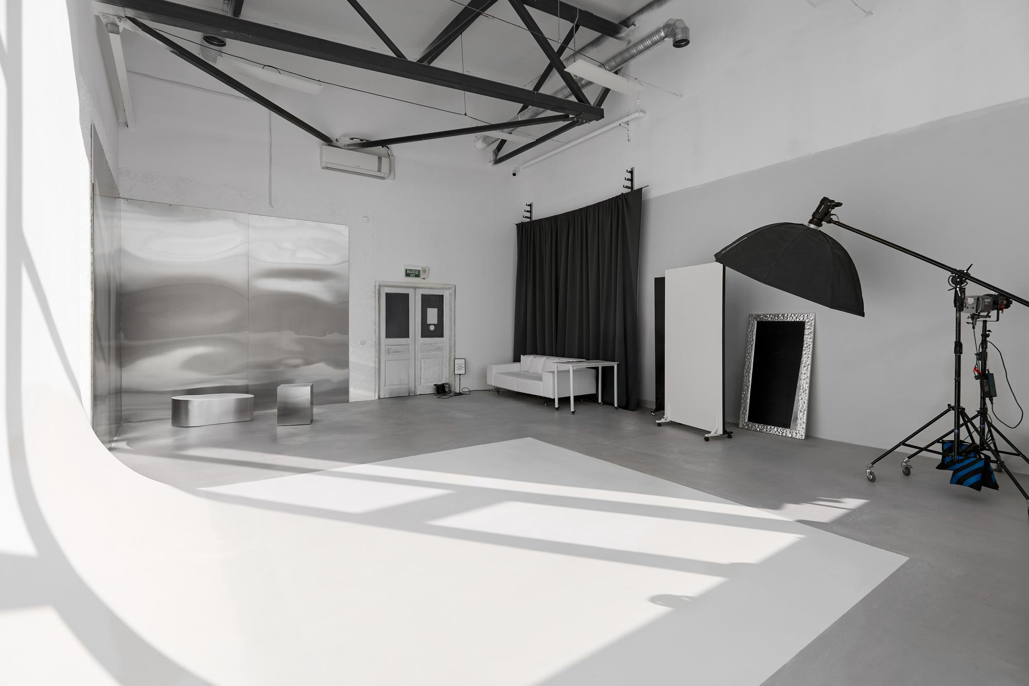 Фотостудия MAI — всё для комфортной и красивой съёмки. Фотограф в Минске Людмила Дутко