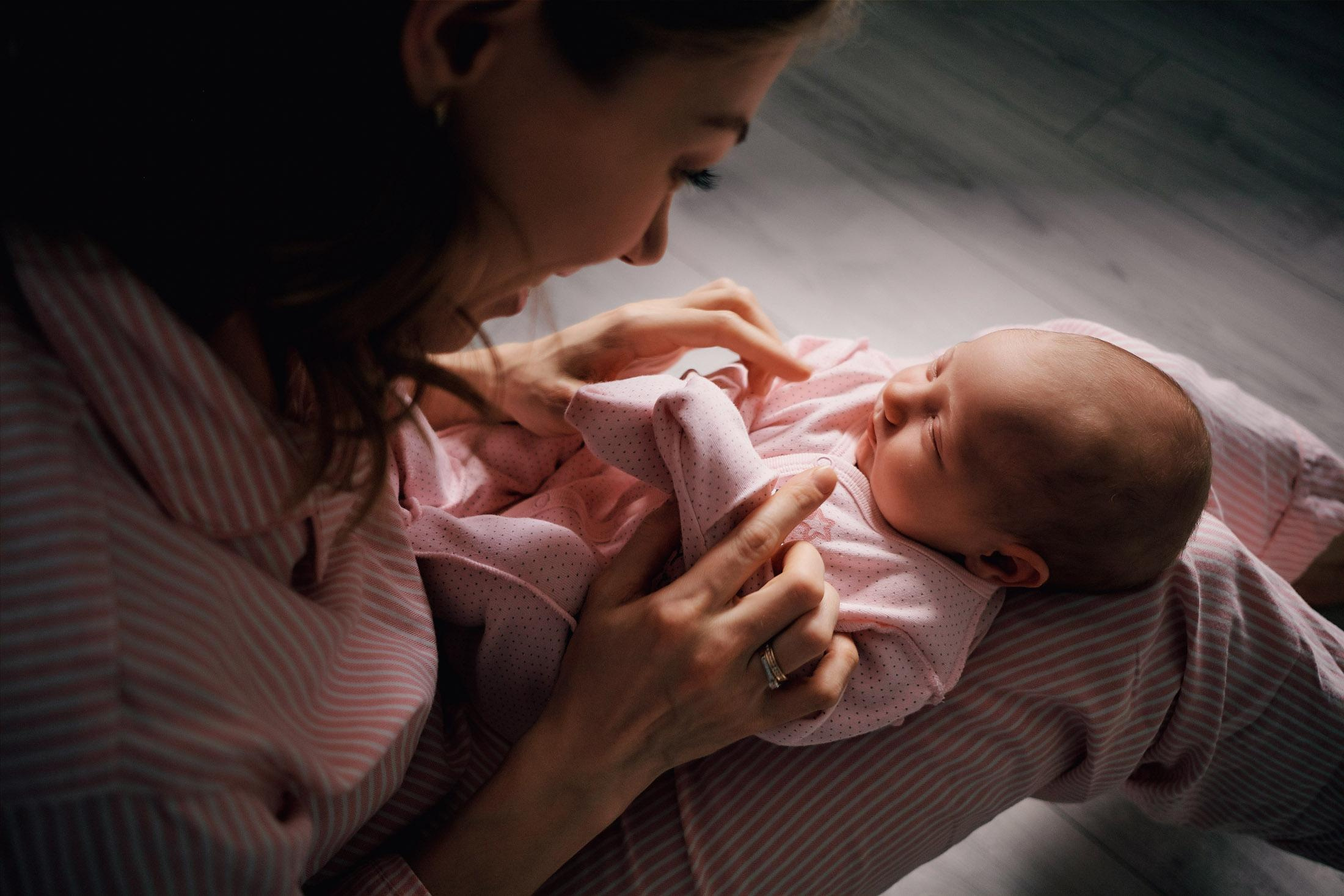 Первая домашняя фотосессия младенца. Фотограф для бизнеса Константин Брусницын в Екатеринбурге