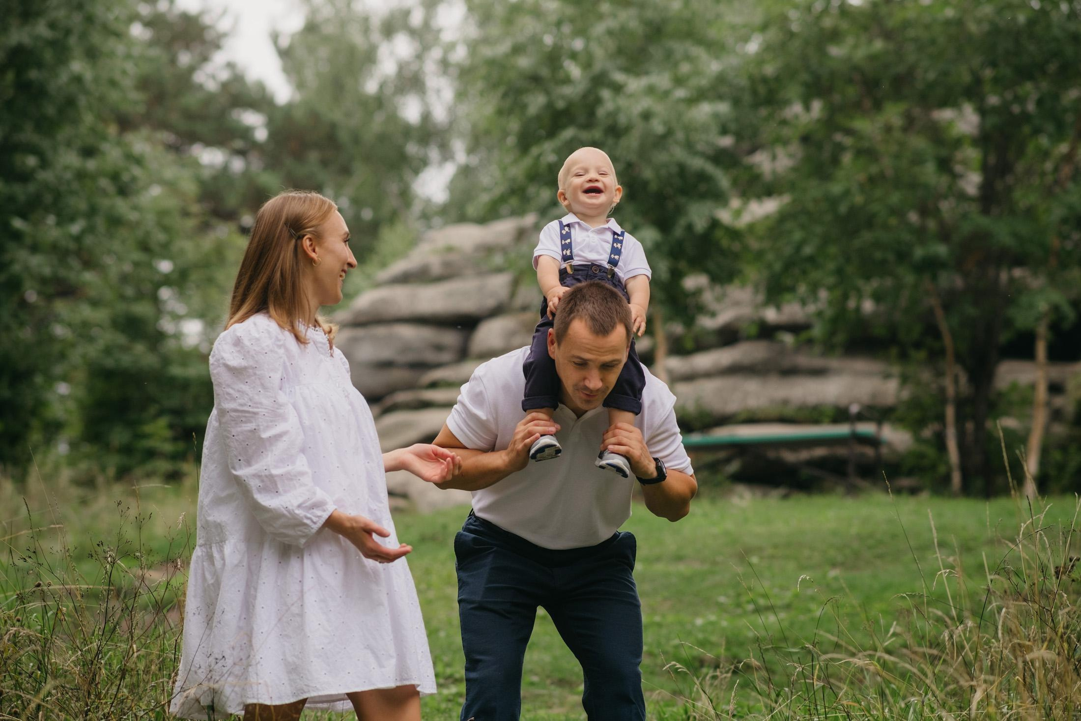 Семейная фотосессия в парке Каменные Палатки. Фотограф для бизнеса Константин Брусницын в Екатеринбурге