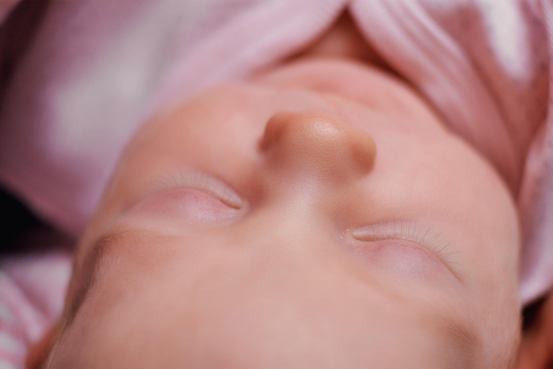 Первая домашняя фотосессия младенца. Фотограф для бизнеса Константин Брусницын в Екатеринбурге