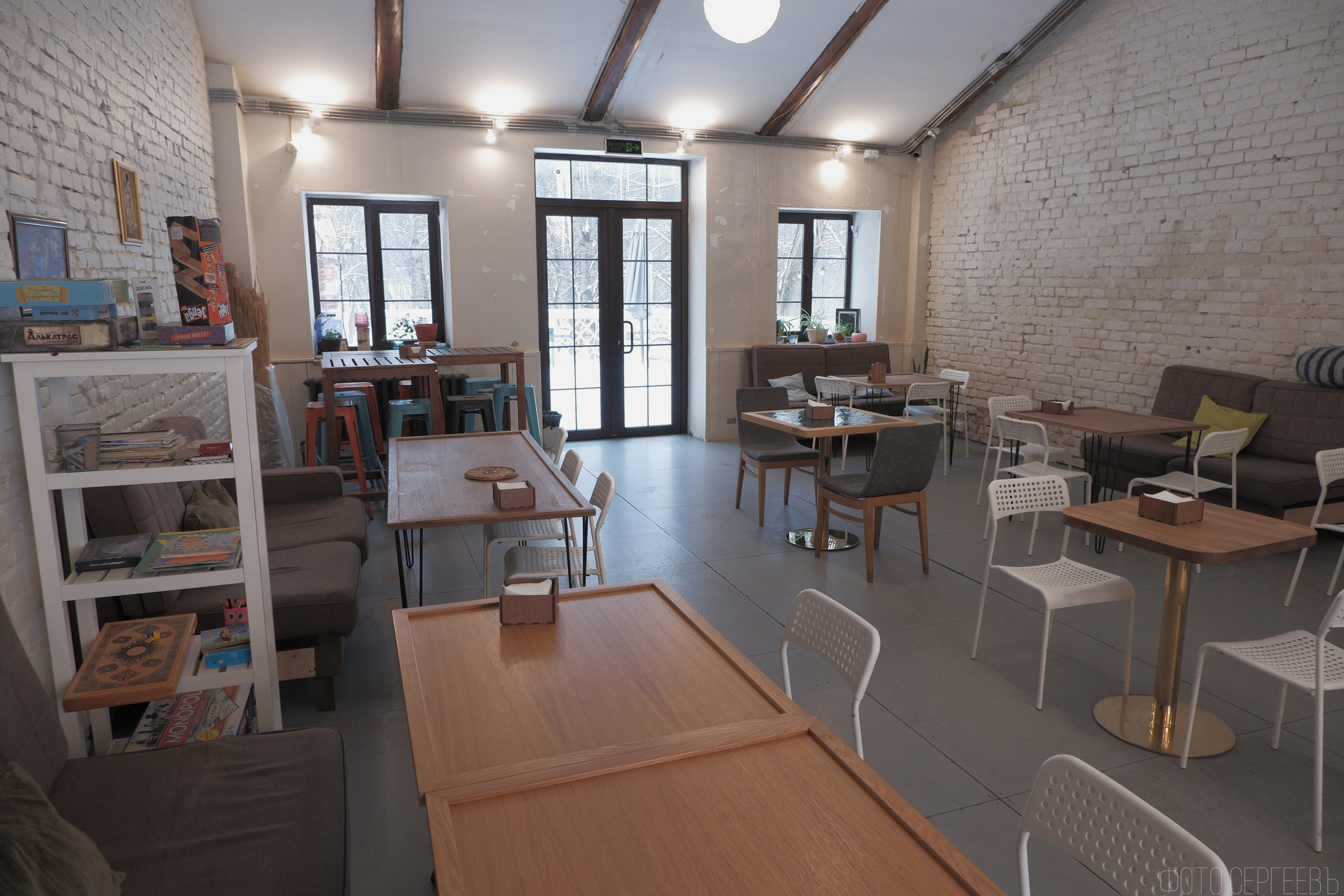 «Иду лесом». Кофе лофт в Братцево. Фотографъ Сергѣевъ. Поймать мгновеніе