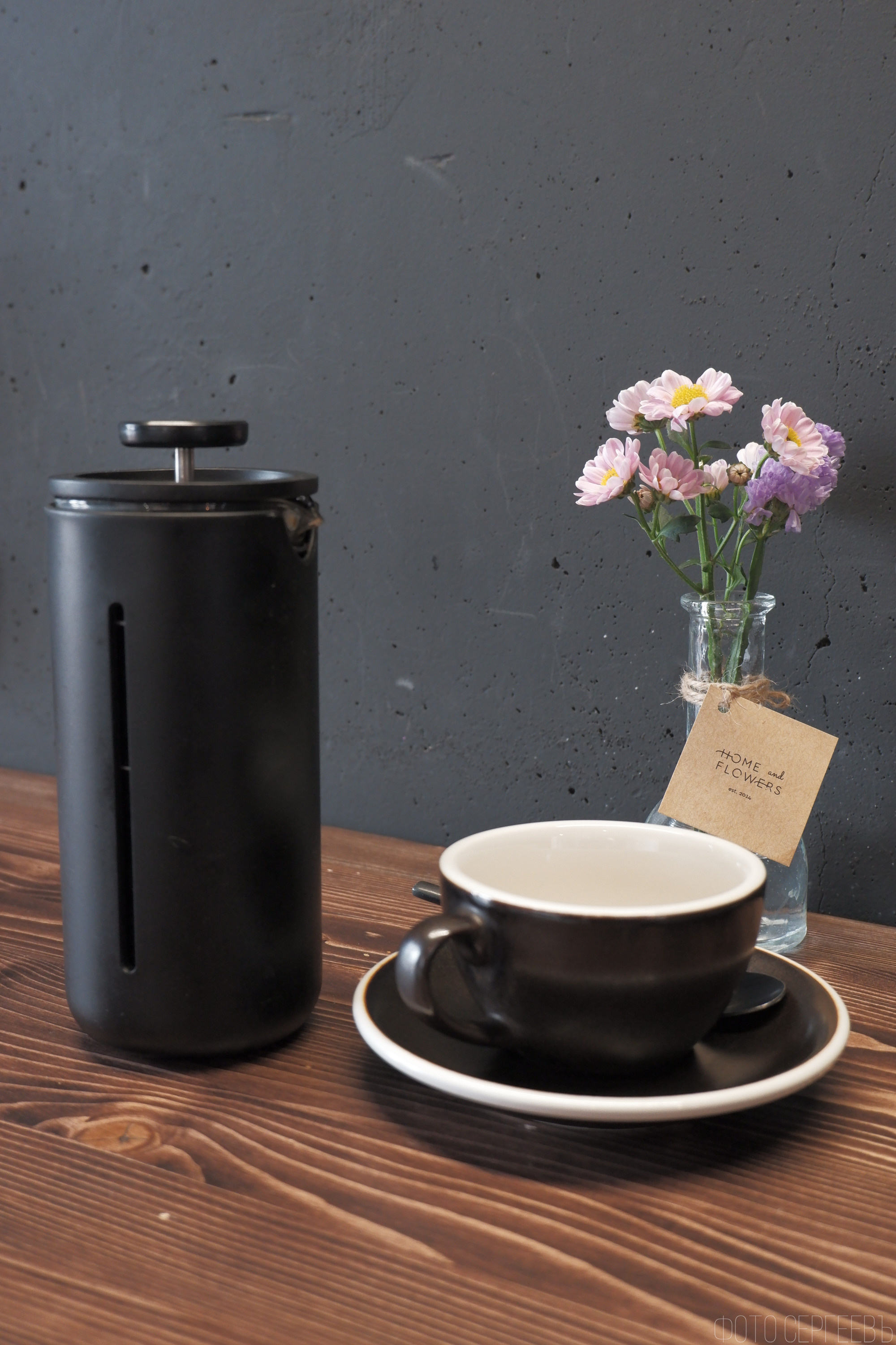 «Соседи Кофе». Микрогород в Лесу. Фотографъ Сергѣевъ. Поймать мгновеніе