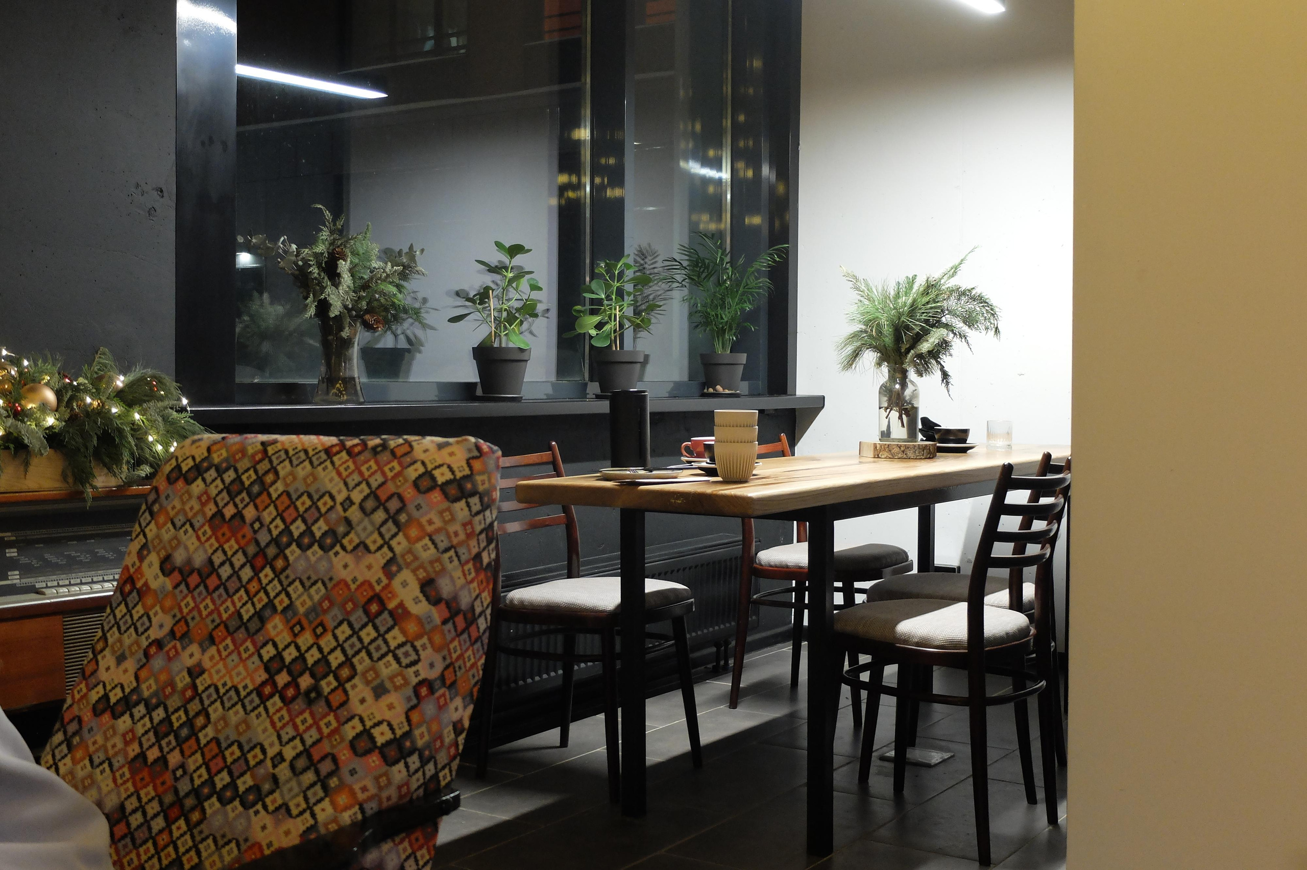 «Соседи Кофе». Микрогород в Лесу. Фотографъ Сергѣевъ. Поймать мгновеніе