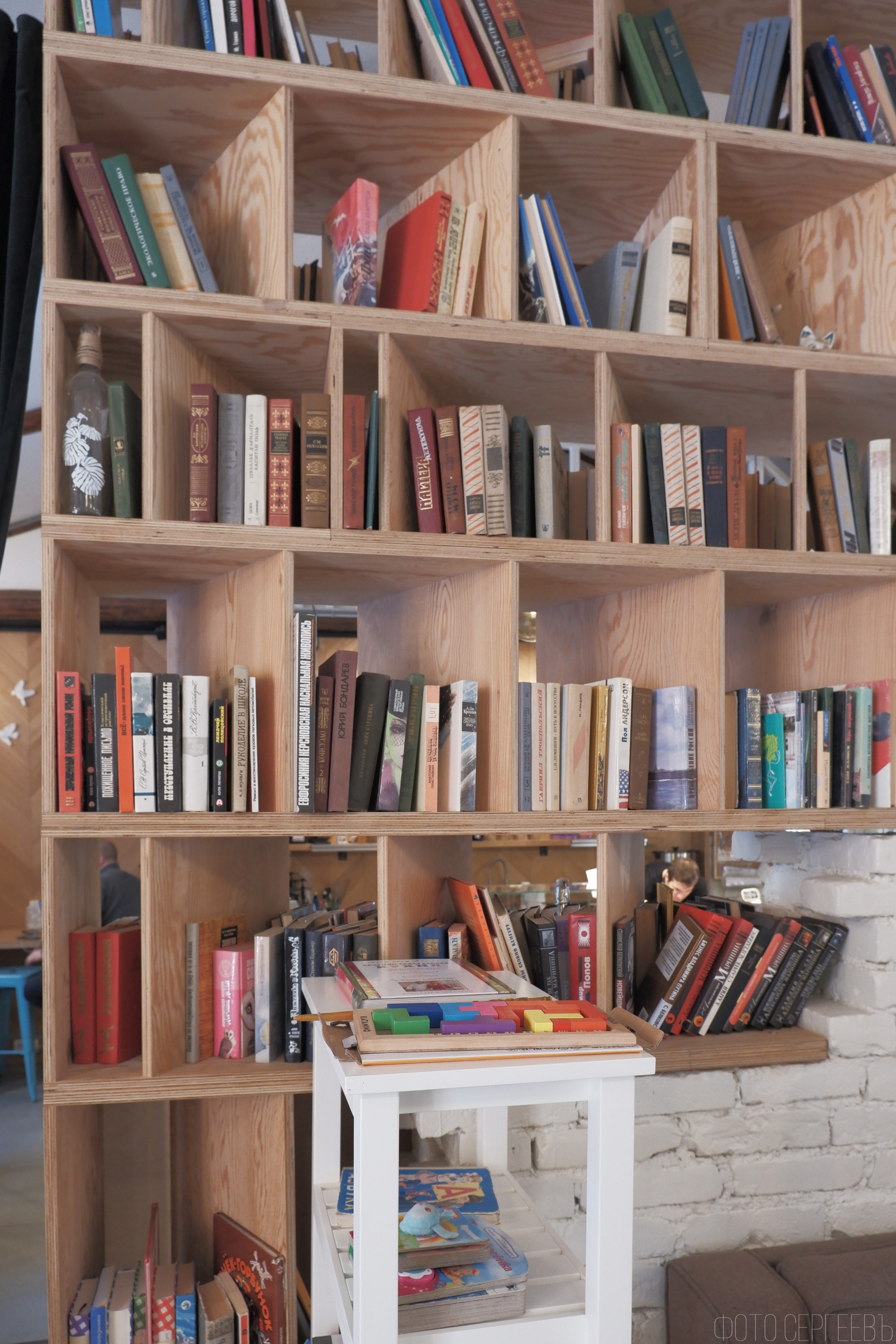 «Иду лесом». Кофе лофт в Братцево. Фотографъ Сергѣевъ. Поймать мгновеніе