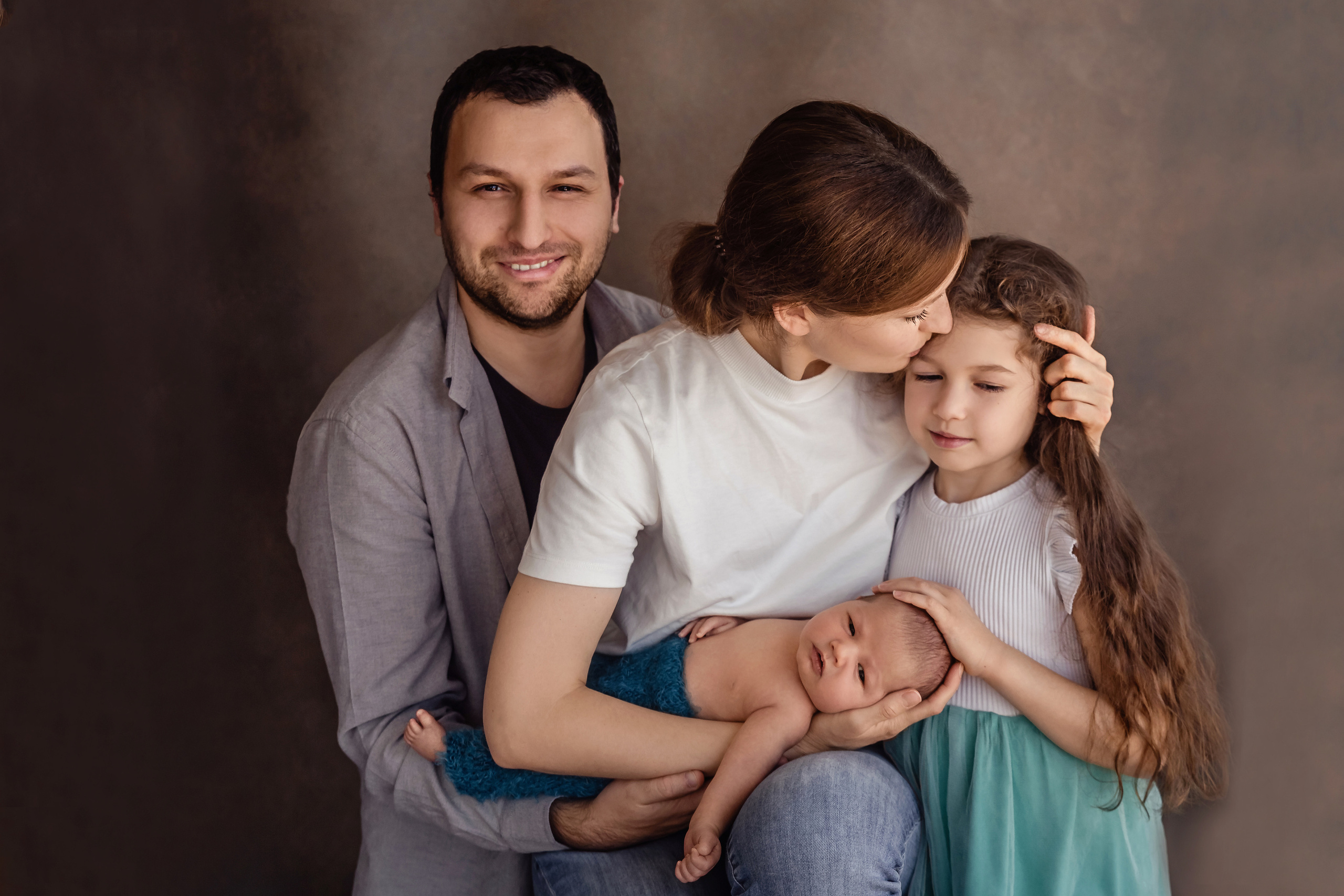 Newborn photoshooting. Professional family and children’s photographer in Izmir Irina Eron