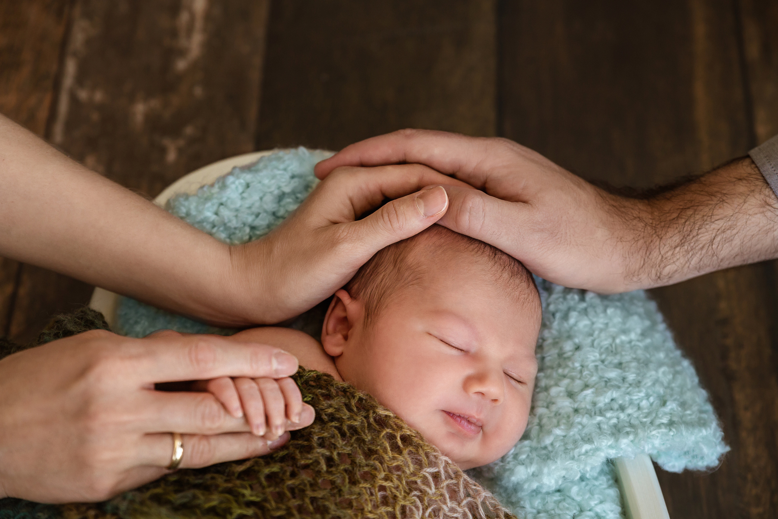Newborn photoshooting. Professional family and children’s photographer in Izmir Irina Eron