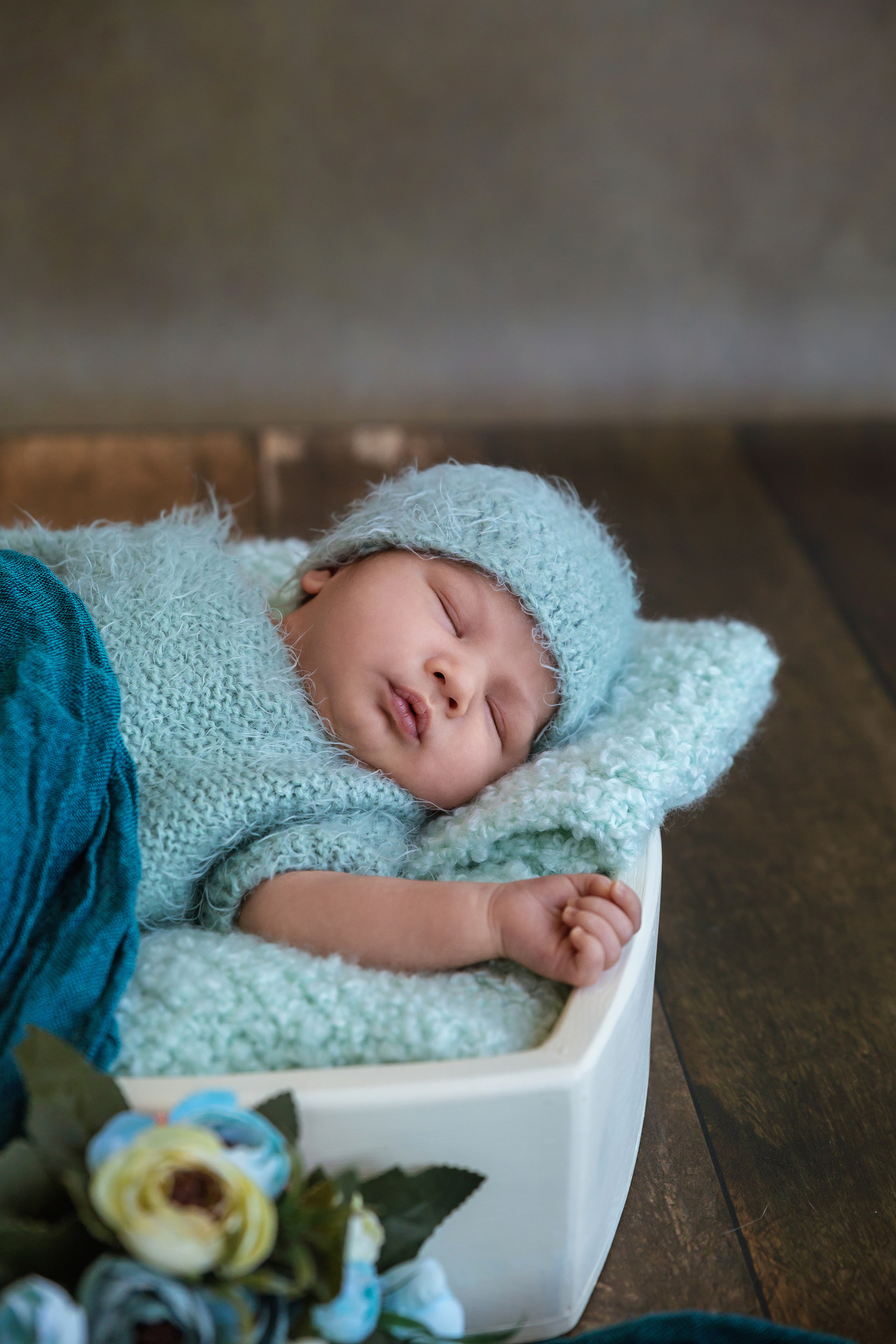 Newborn photoshooting. Professional family and children’s photographer in Izmir Irina Eron