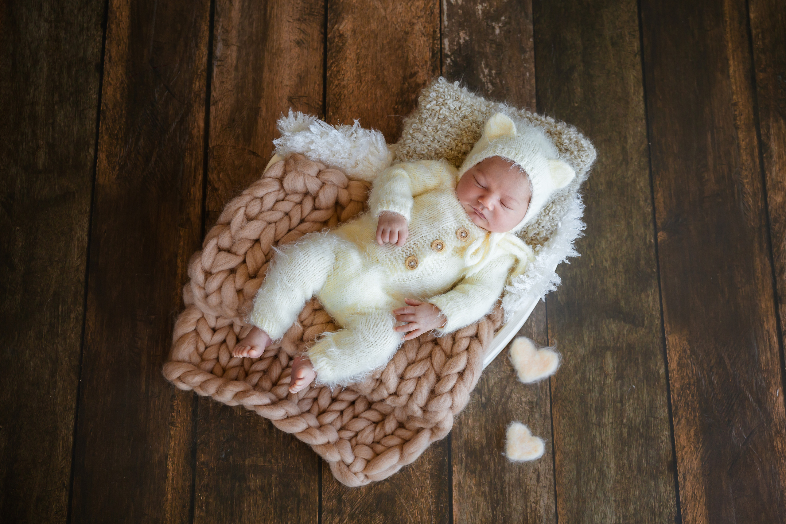 Newborn photoshooting. Professional family and children’s photographer in Izmir Irina Eron