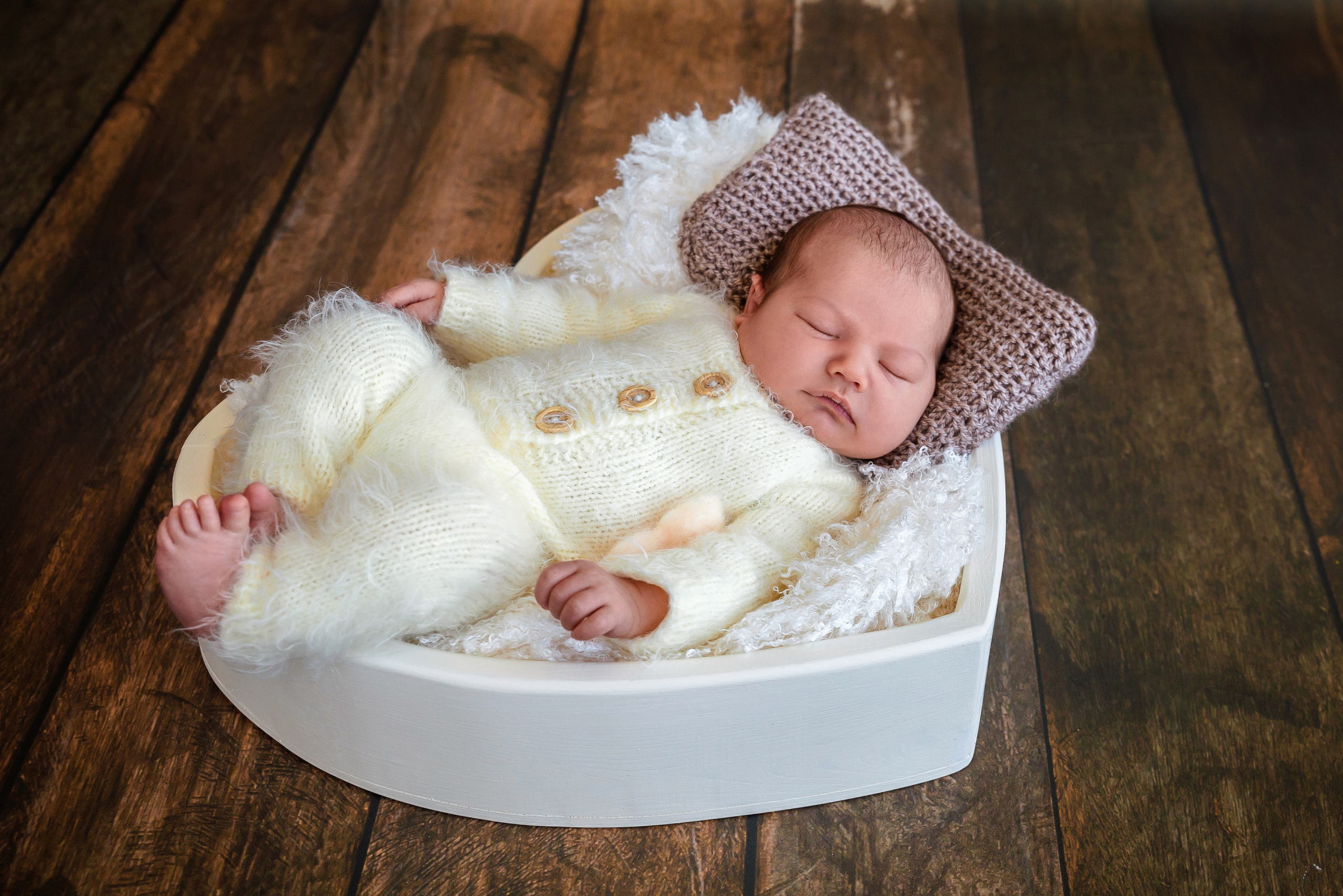 Newborn photoshooting. Professional family and children’s photographer in Izmir Irina Eron