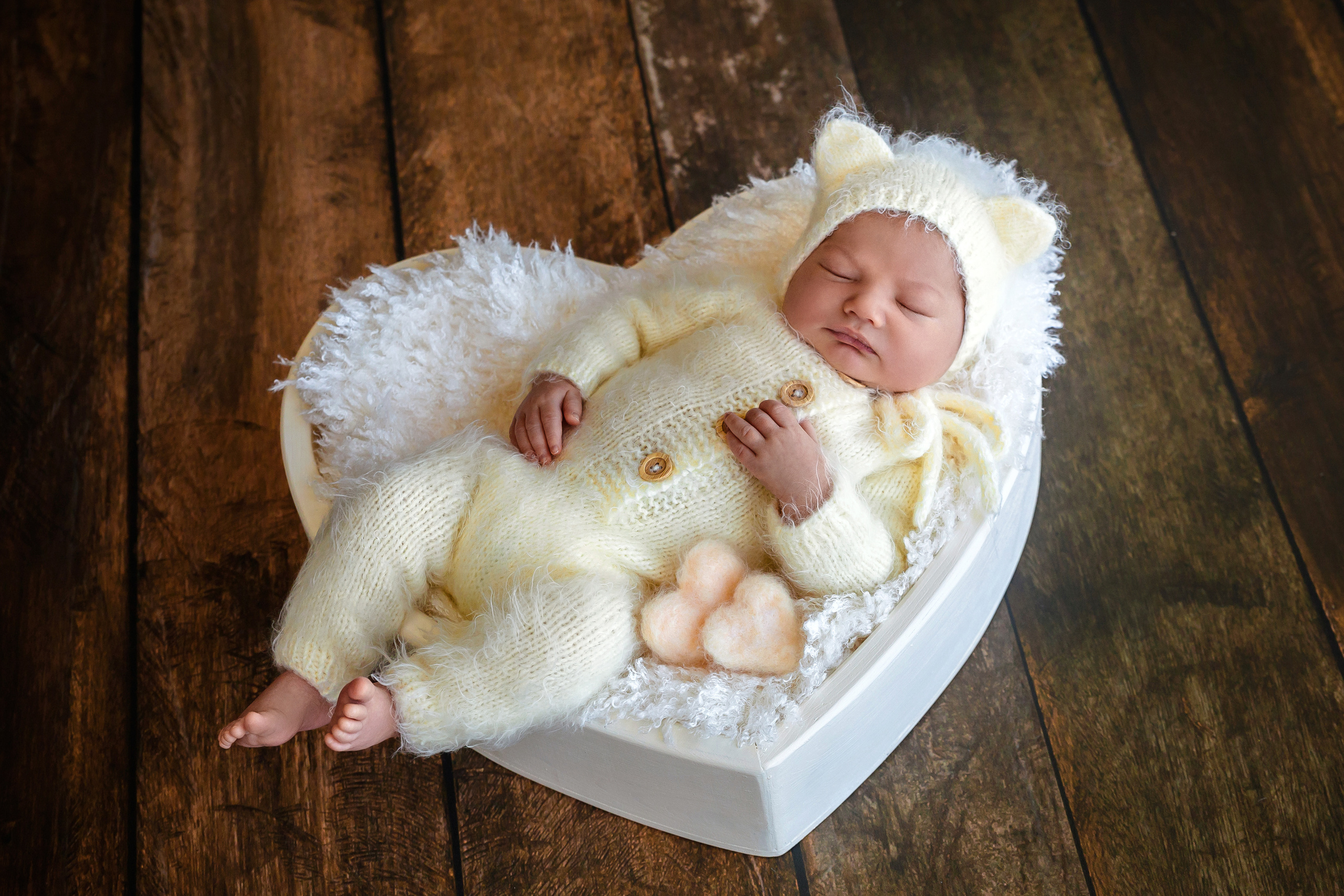 Newborn photoshooting. Professional family and children’s photographer in Izmir Irina Eron