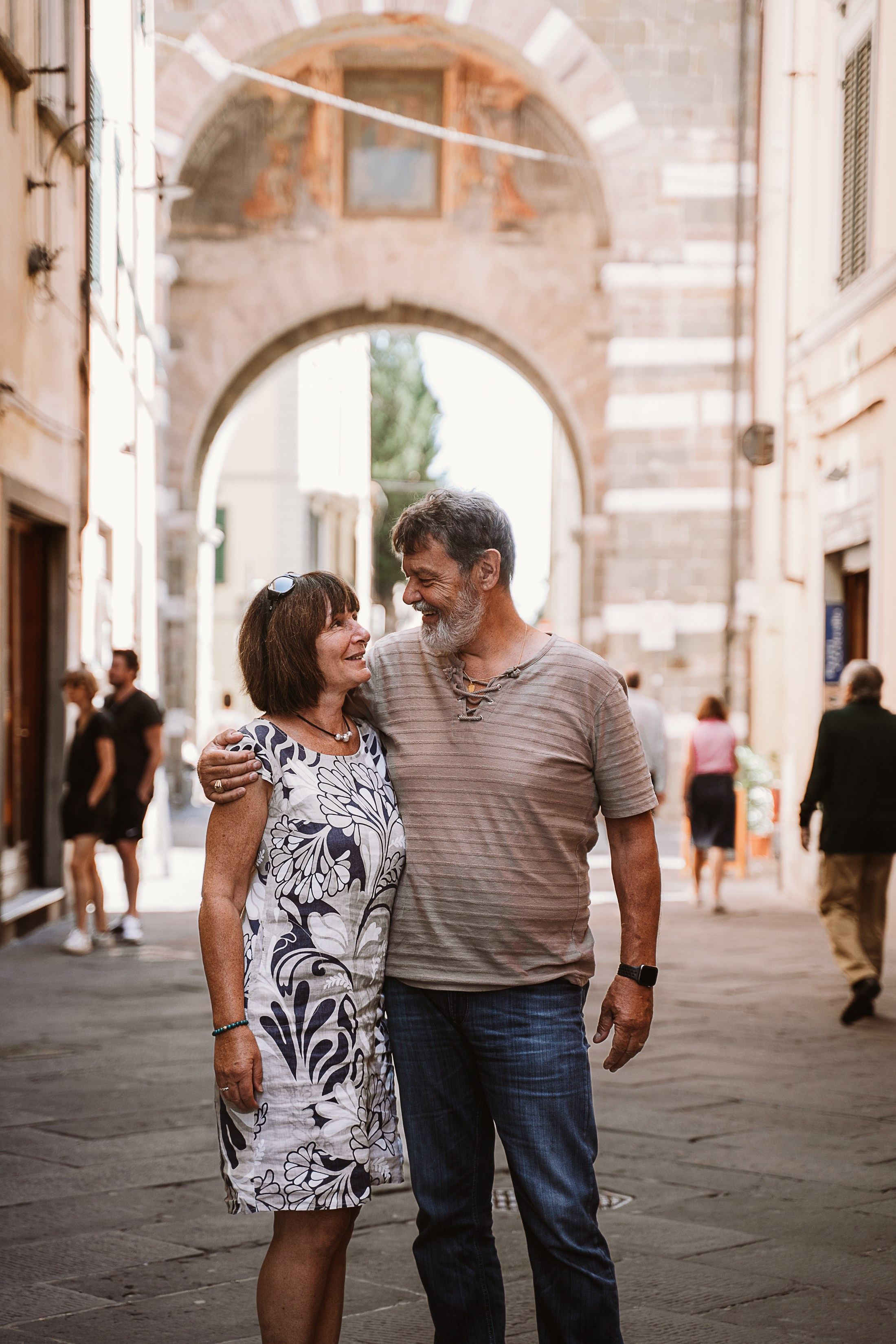 Fotografia Love Story a Lucca, Toscana). Family Lifestyle Photographer in Lucca, Italia