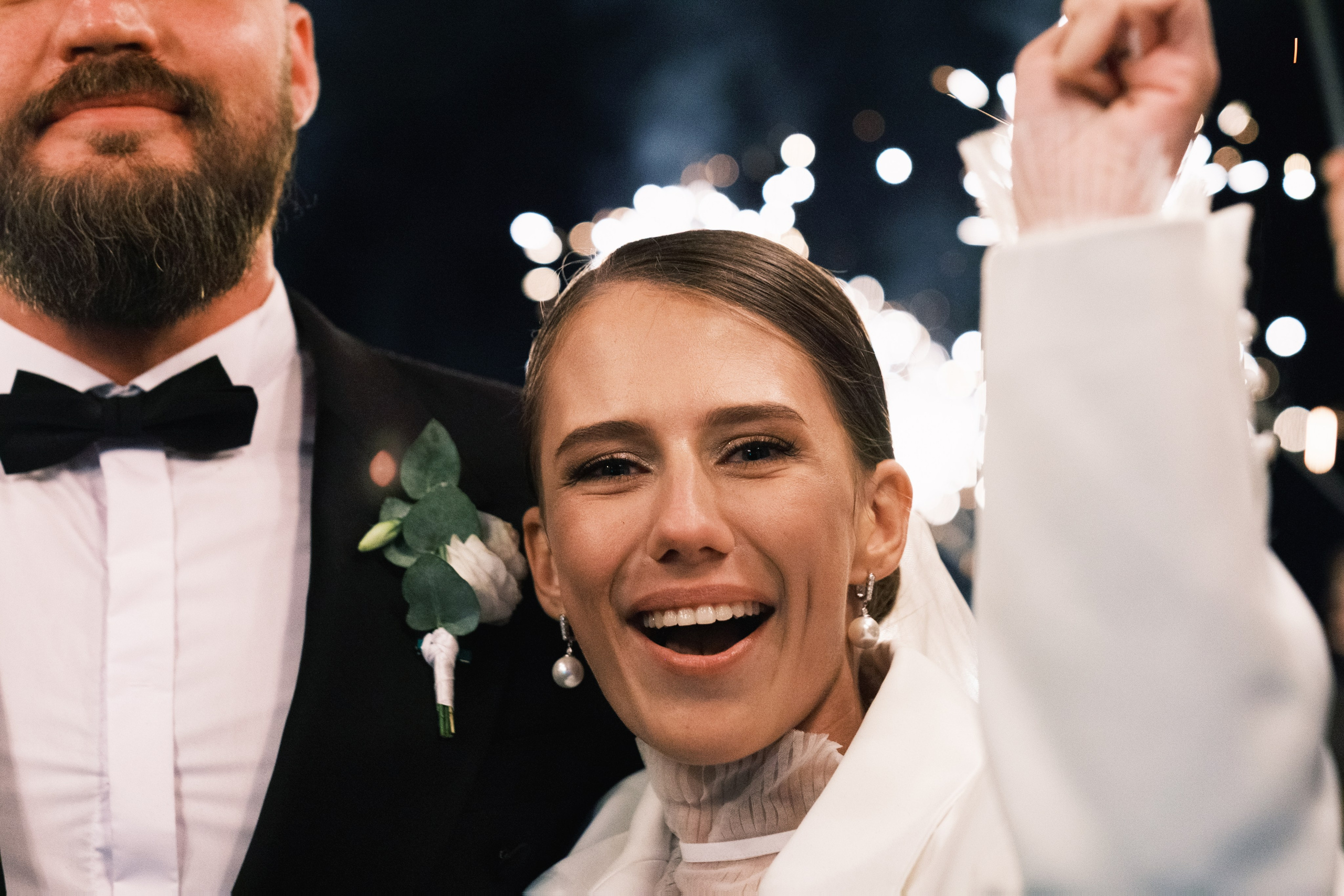 Олег и Лиза под бенгальскими огнями. Professional photoartist in St. Petersburg (wedding, reportage, portrait, model book, love story) Alexander Shvedov