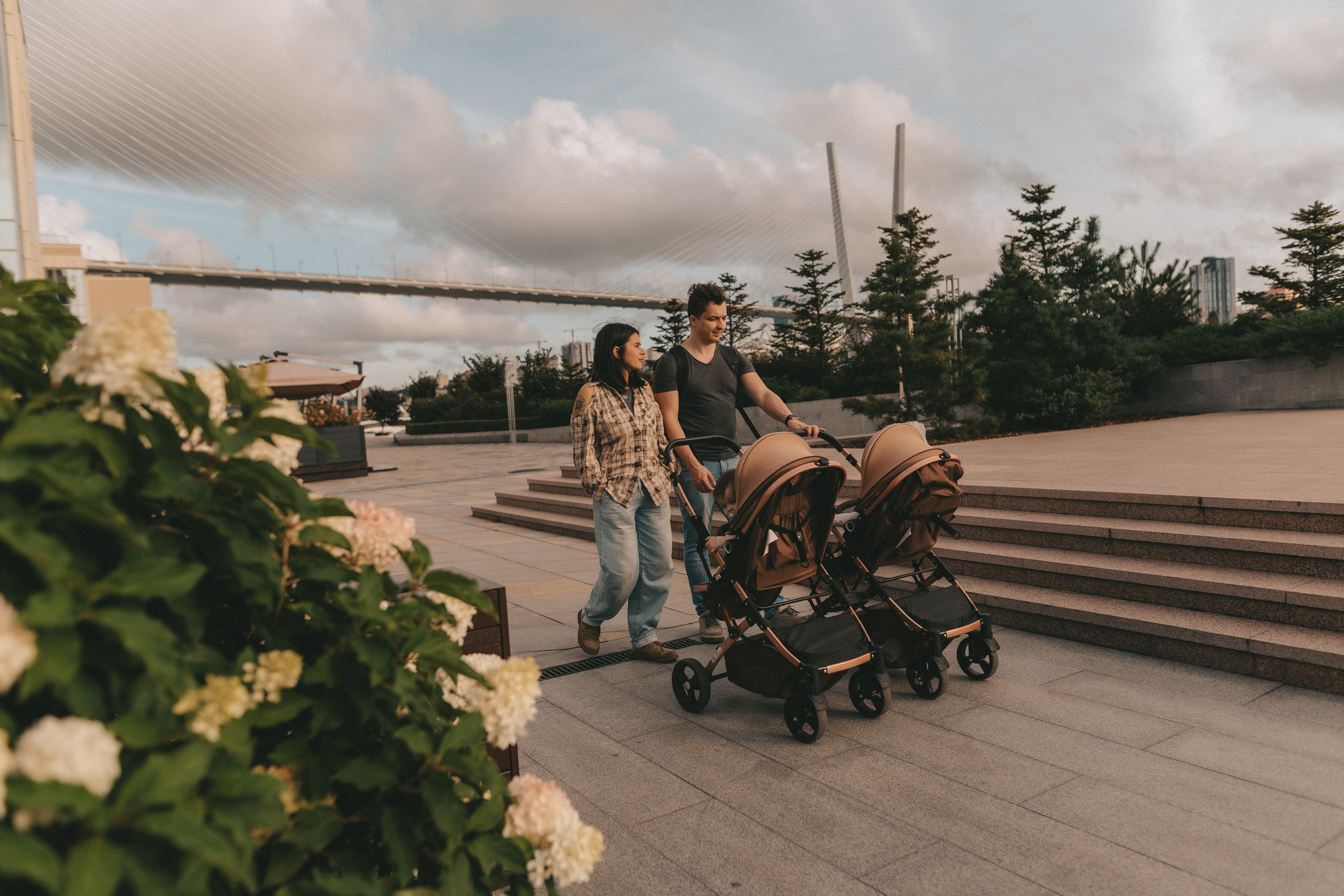 Семейная прогулочная фотосессия во Владивостоке. Портретный и семейный фотограф во Владивостоке Светлана Мухильченко