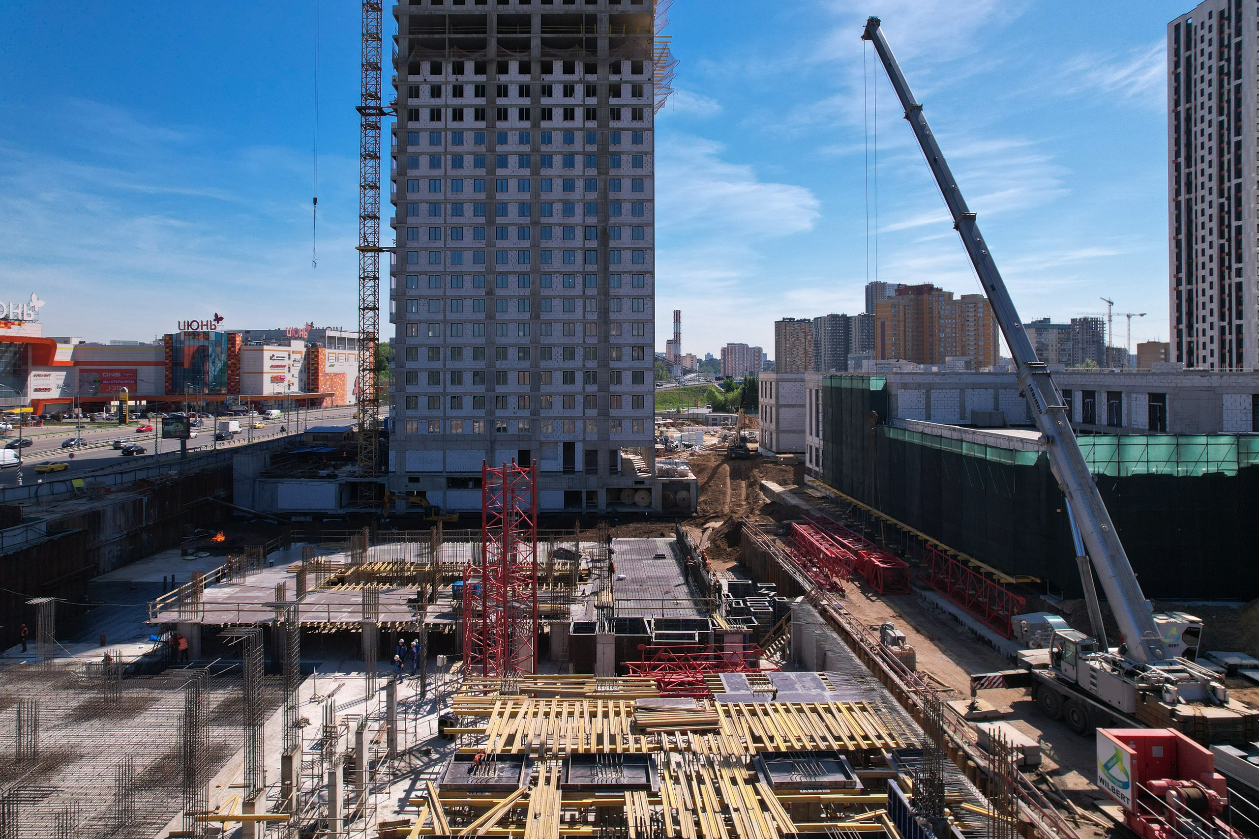 Архитектура и недвижимость. Ход строительства. Съемка с дрона. Профессиональное решение для частных лиц и бизнеса