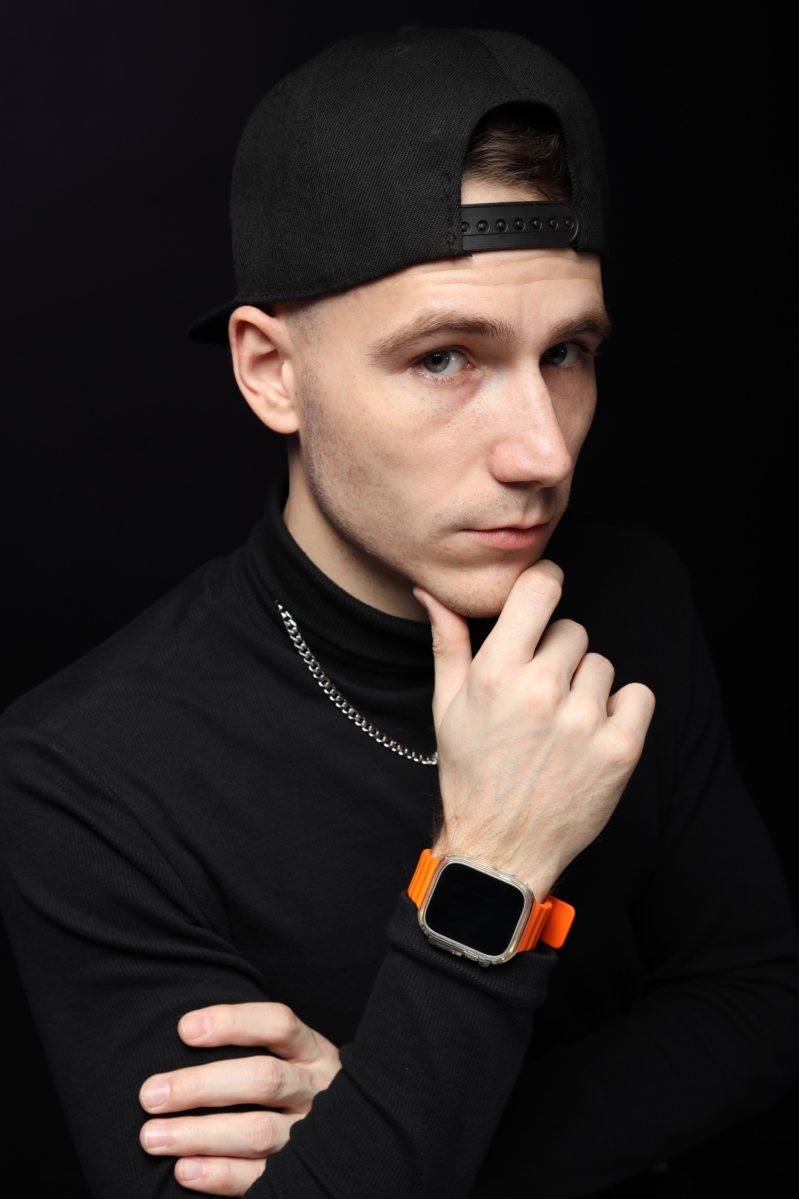 The White hat Alex. Профессиональный фотограф в Воронеже Владислав Крылов