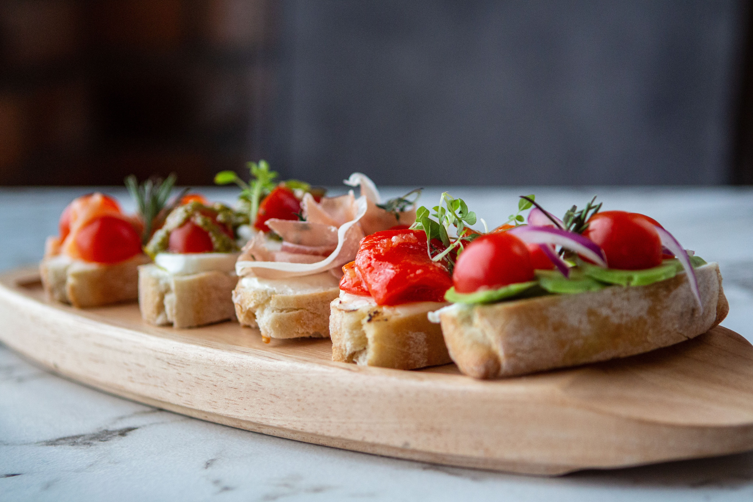 Тапасы "Капрезе", "Пимиенто", "Такос", "Пескадо"