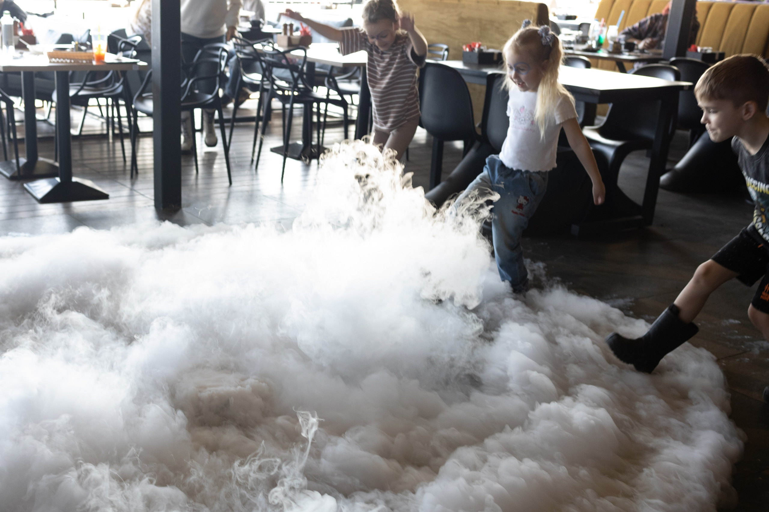 Шоу с жидким азотом. Семейный и детский фотограф в Славгороде Анастасия Винс