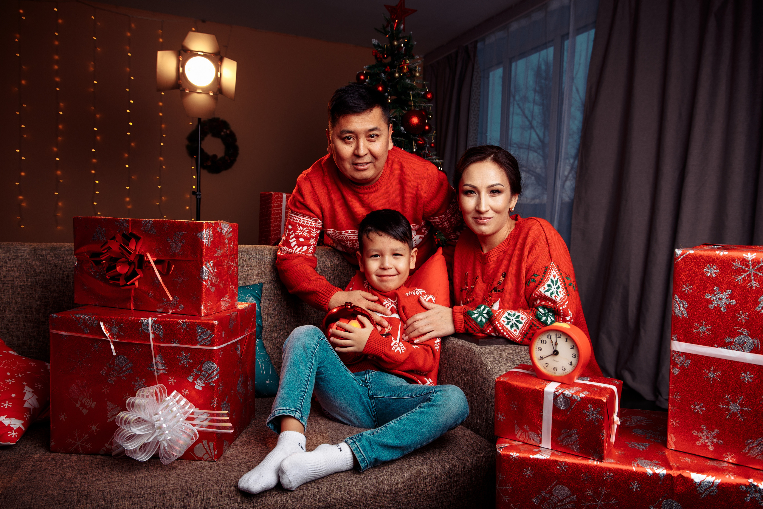 Студийная фотосессия. Семейный фотограф в городе Семей