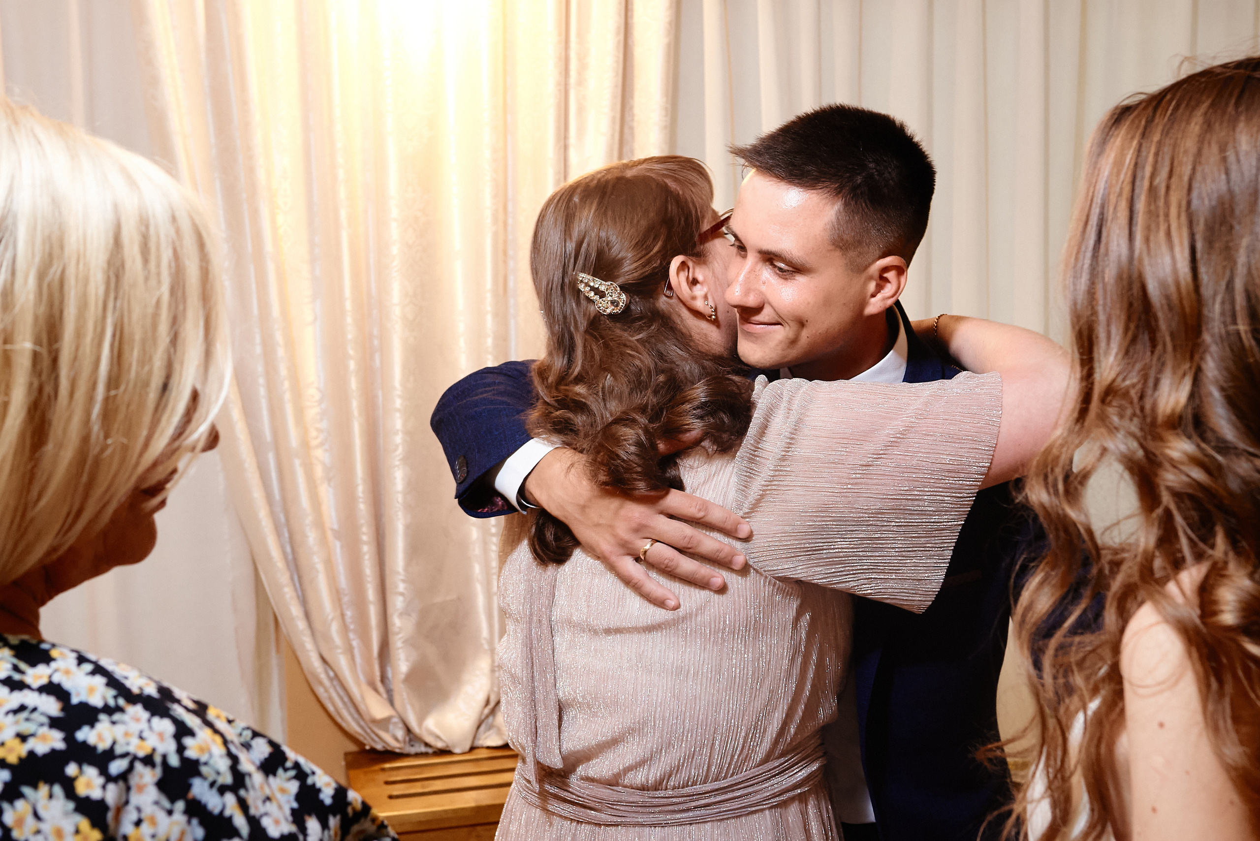 Свадебная фотосъёмка | Профессиональный свадебный фотограф Москва. Артём Савиных — профессиональный фотограф в Москве | Репортажи, свадьбы, портреты