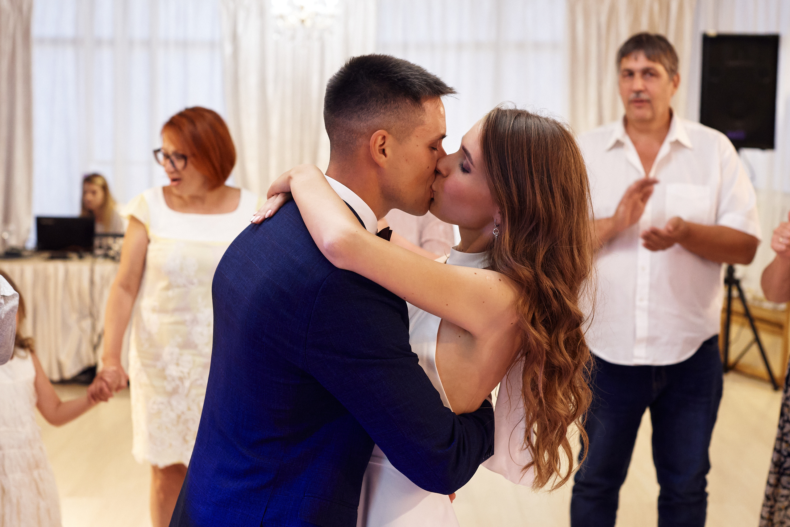 Свадебная фотосъёмка | Профессиональный свадебный фотограф Москва. Артём Савиных — профессиональный фотограф в Москве | Репортажи, свадьбы, портреты