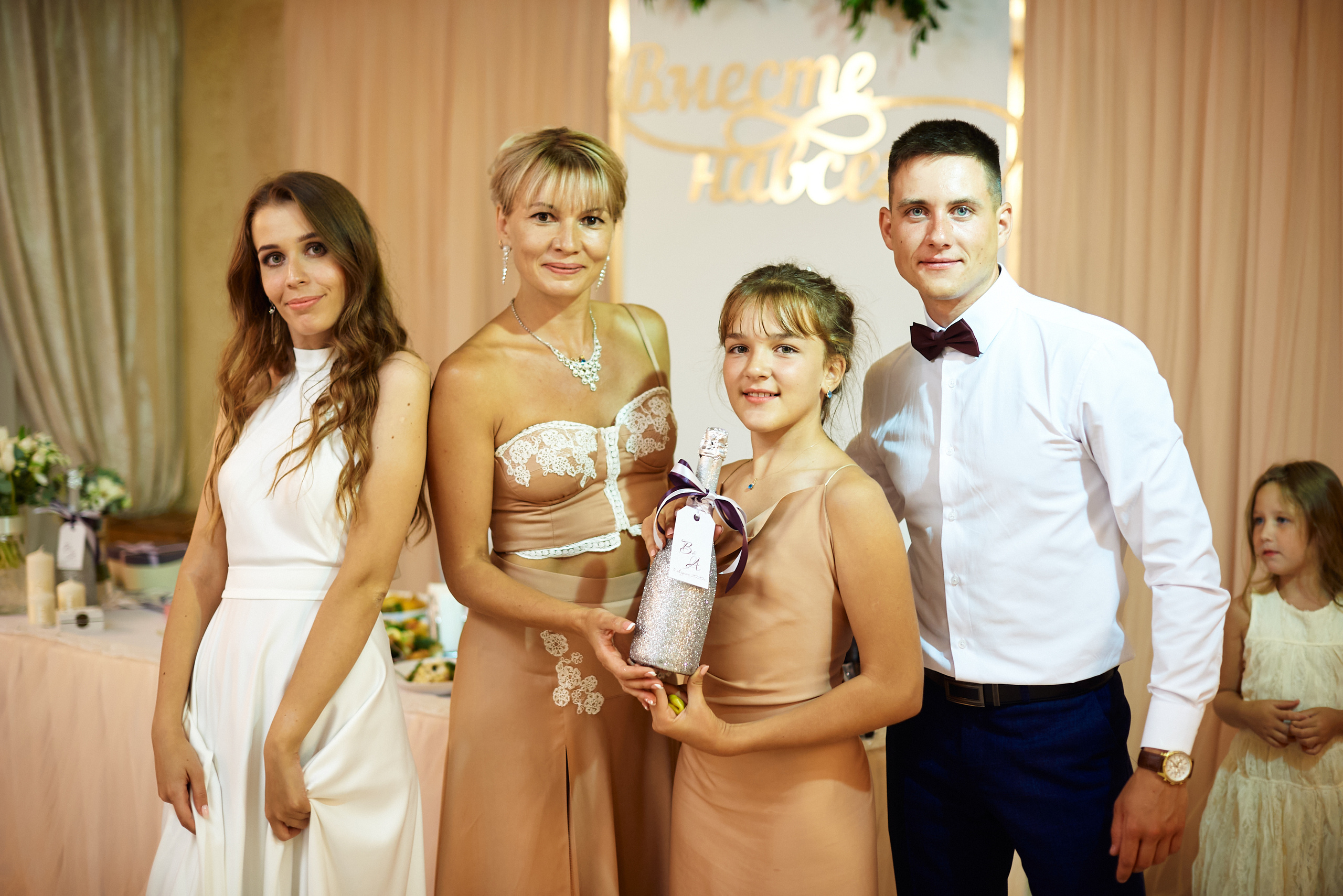 Свадебная фотосъёмка | Профессиональный свадебный фотограф Москва. Артём Савиных — профессиональный фотограф в Москве | Репортажи, свадьбы, портреты