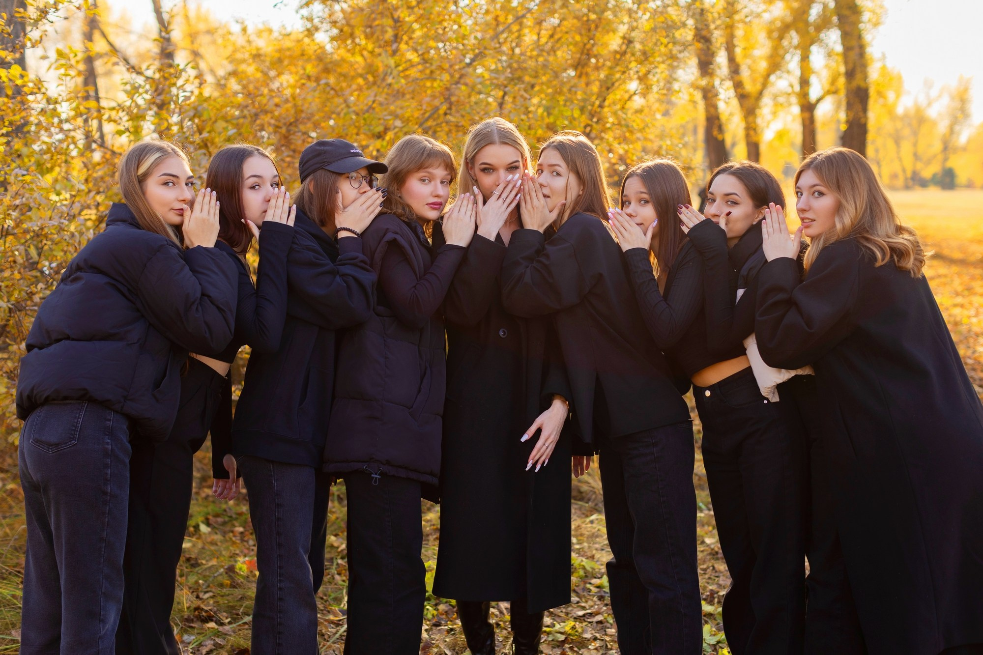 Идеи для школьной фотосессии осенью: 9 и 11 класс. СИГМА | Студия выпускных альбомов Красноярск