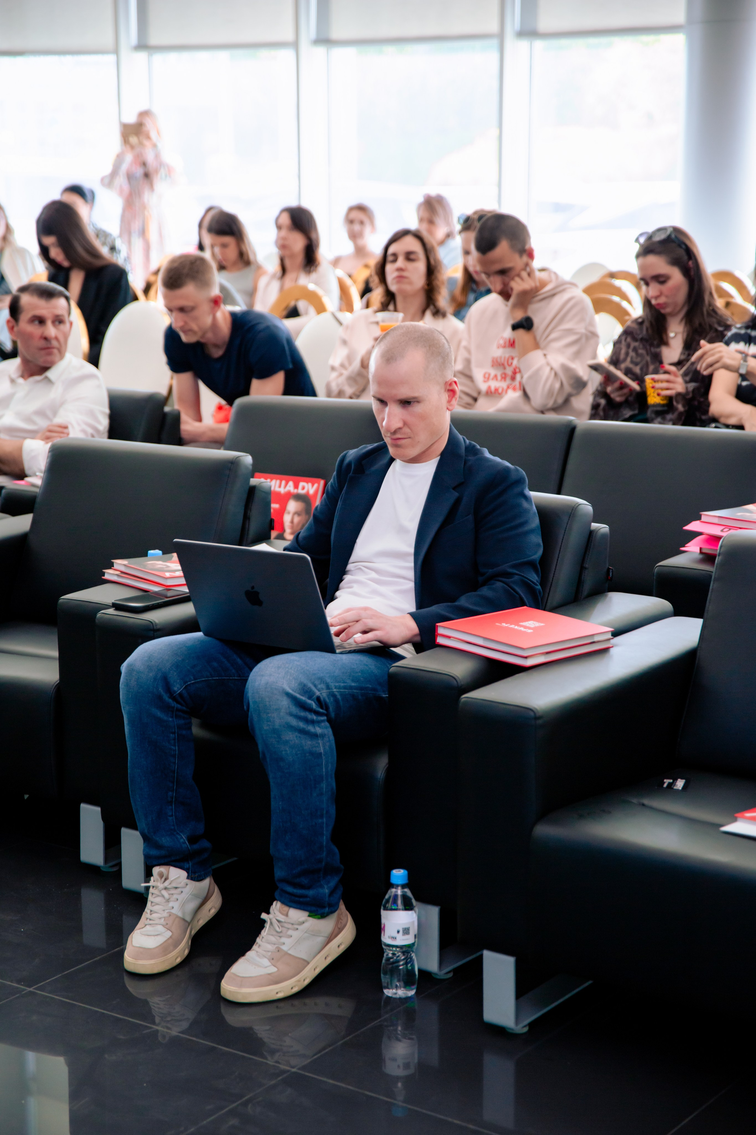 Люди изи КОНФА by RAKUSA GROUP. МЕДИА-РЕСУРС ХАБАРОВСК / Фотоотчеты / Репортажи / События