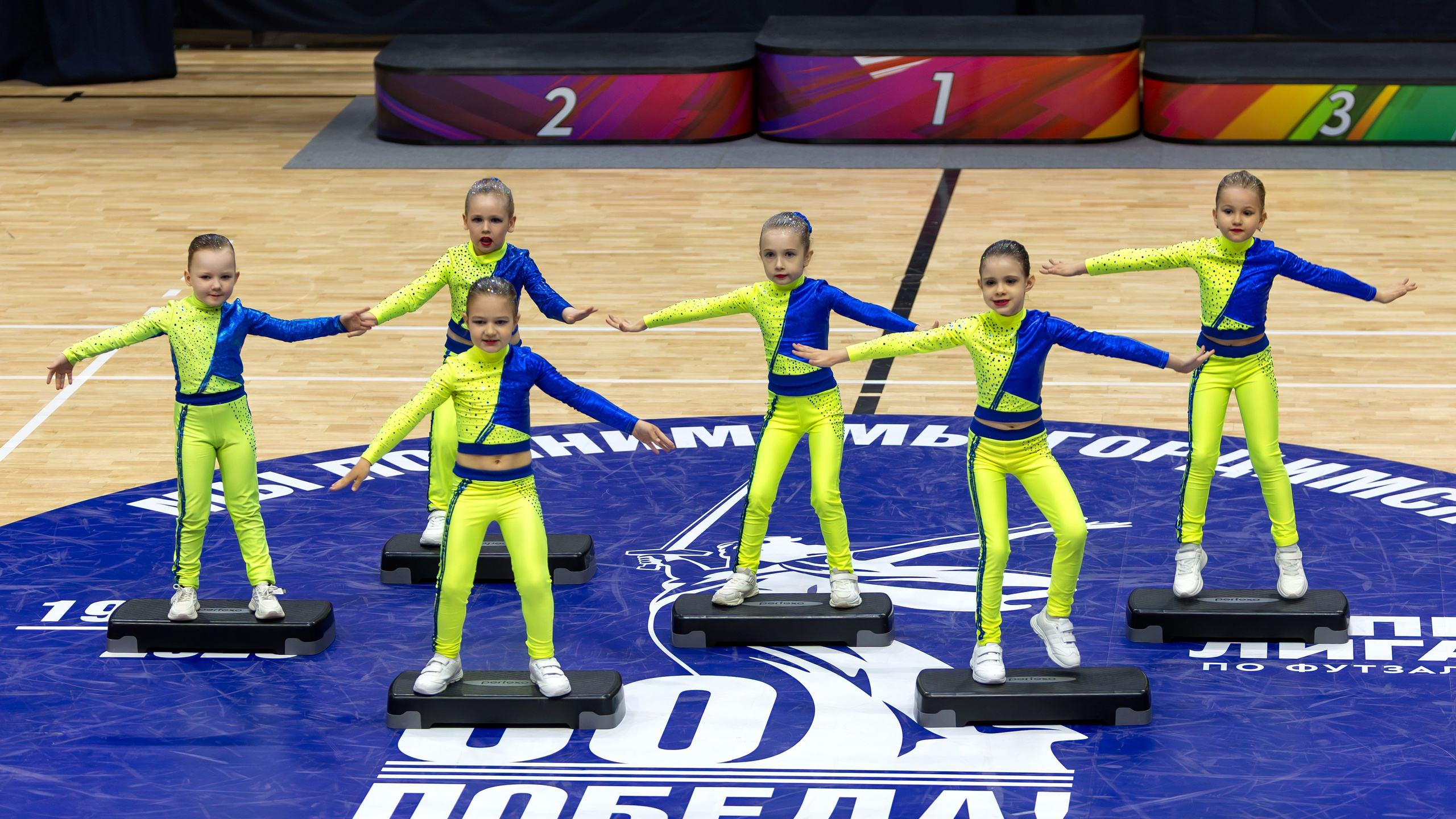 Фестиваль по фитнес-аэробике «Облачко» Младшая группа. Выпускные альбомы и школьный фотограф в Подольске, Троицке, Щербинке, Москве и Московской области