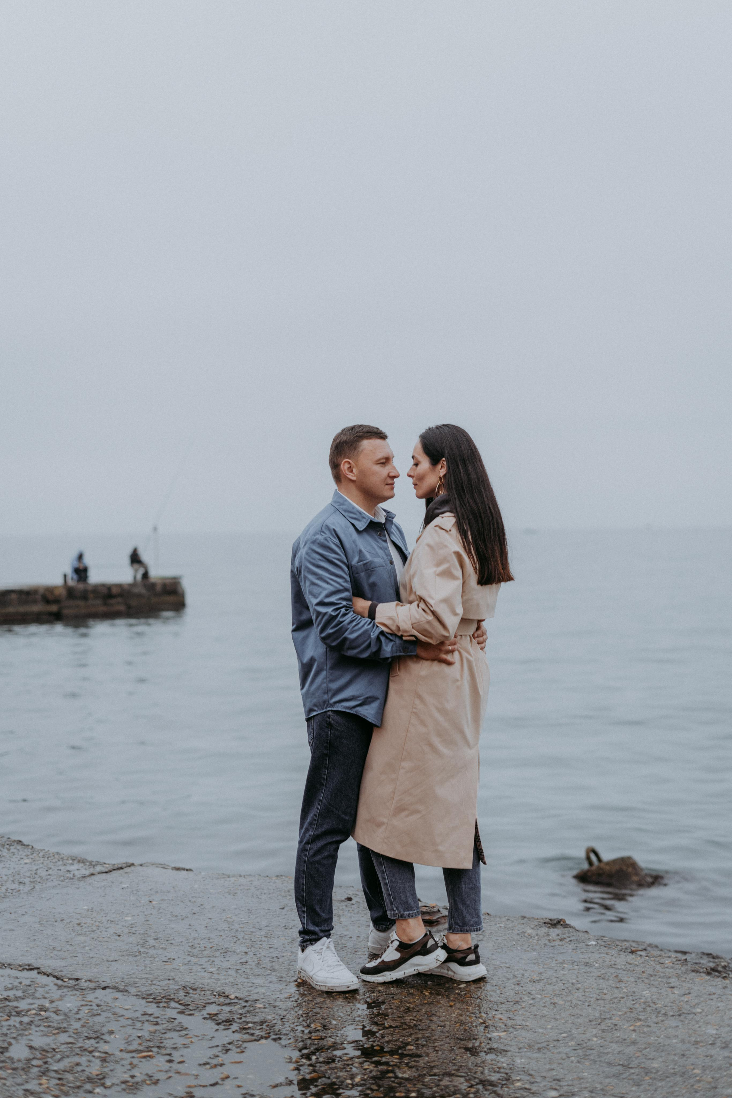 Ольга и Дмитрий в Морском порту Сочи. Фотограф в Сочи и Абхазии | Фототуры | September Air