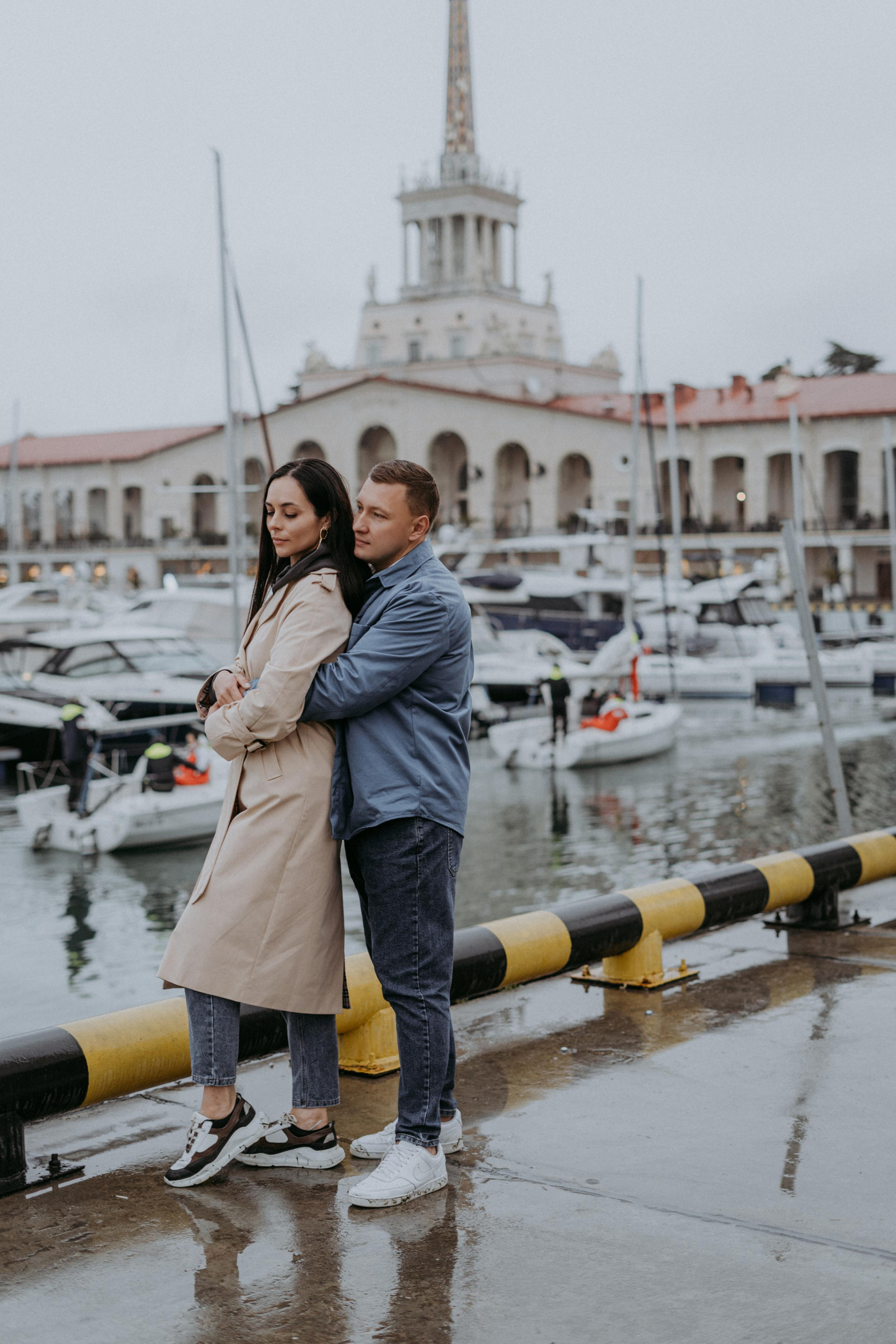 Ольга и Дмитрий в Морском порту Сочи. Фотограф в Сочи и Абхазии | Фототуры | September Air