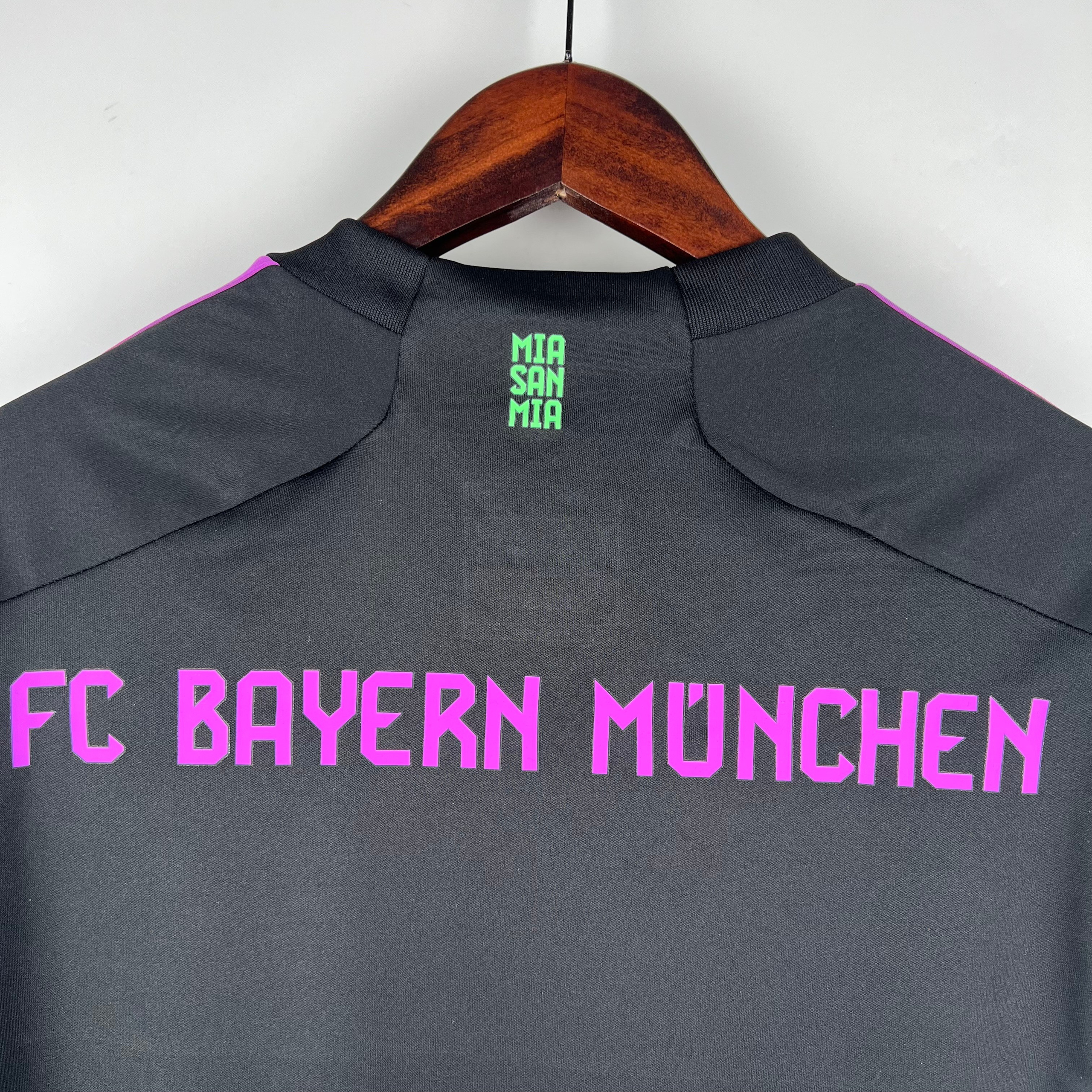 Выездная джерси Bayern Munich 2023-2024. Футбольный магазин — ssw_magazin