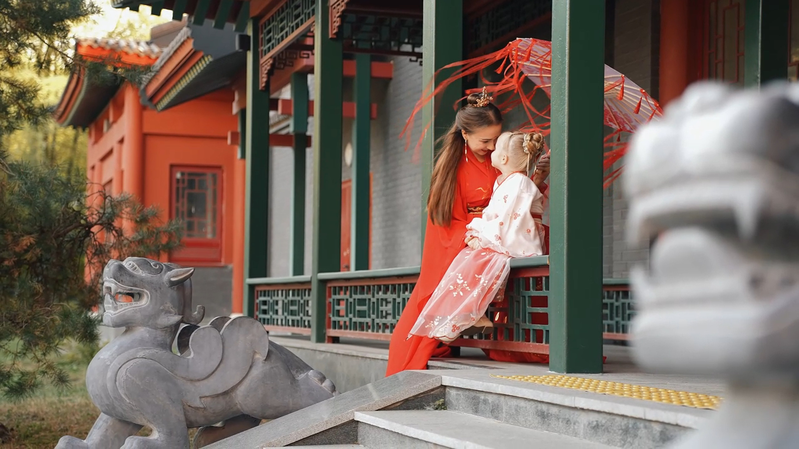 Наталья и Яна — Не просто съёмки, а целые миры 🎬. Видеограф / Фотограф  — Яна Спащанская