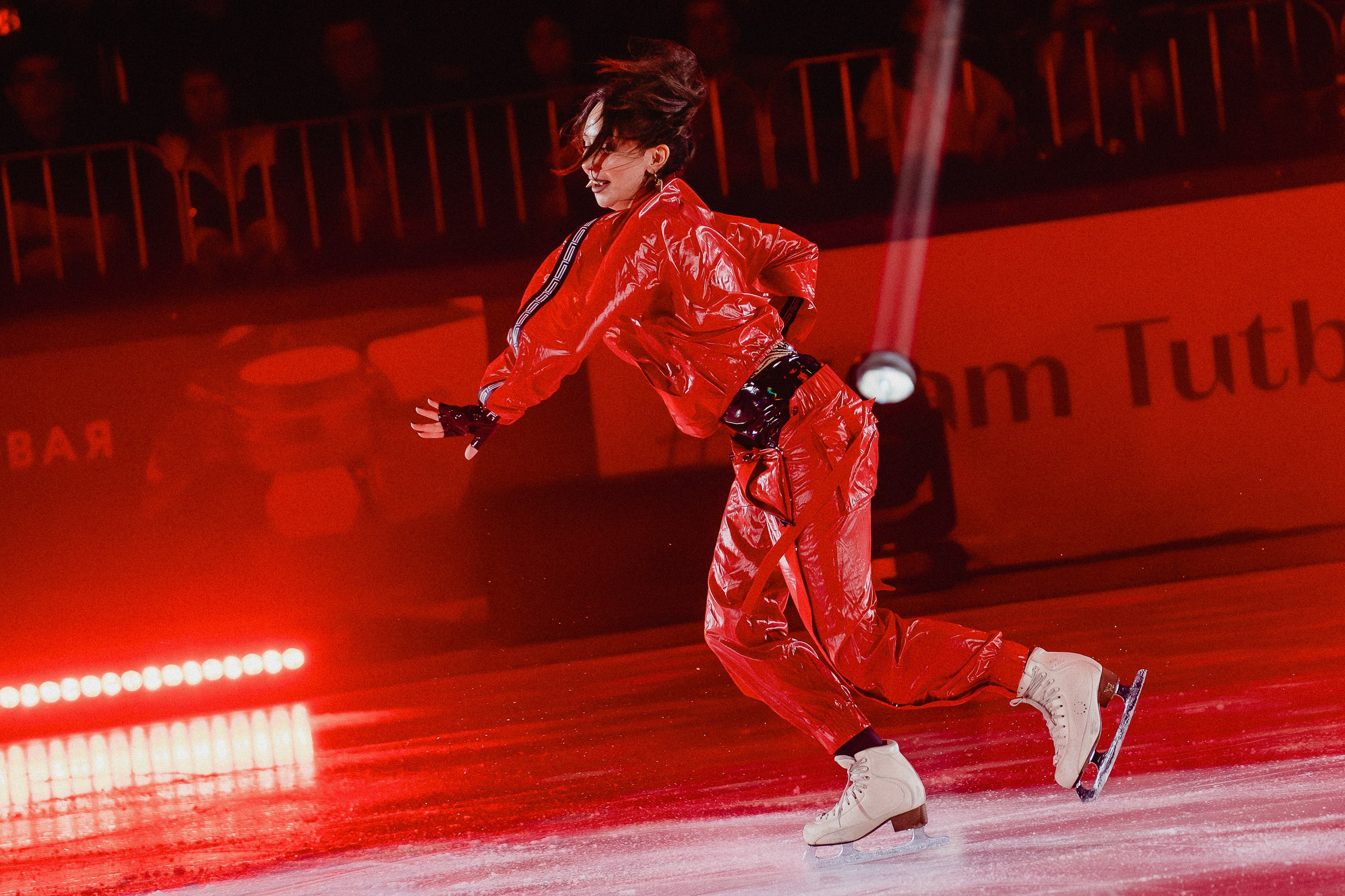 Шоу Этери Тутберидзе в Новосибирске. Воробьева Ксения — Спортивный и танцевальный фотограф Новосибирск