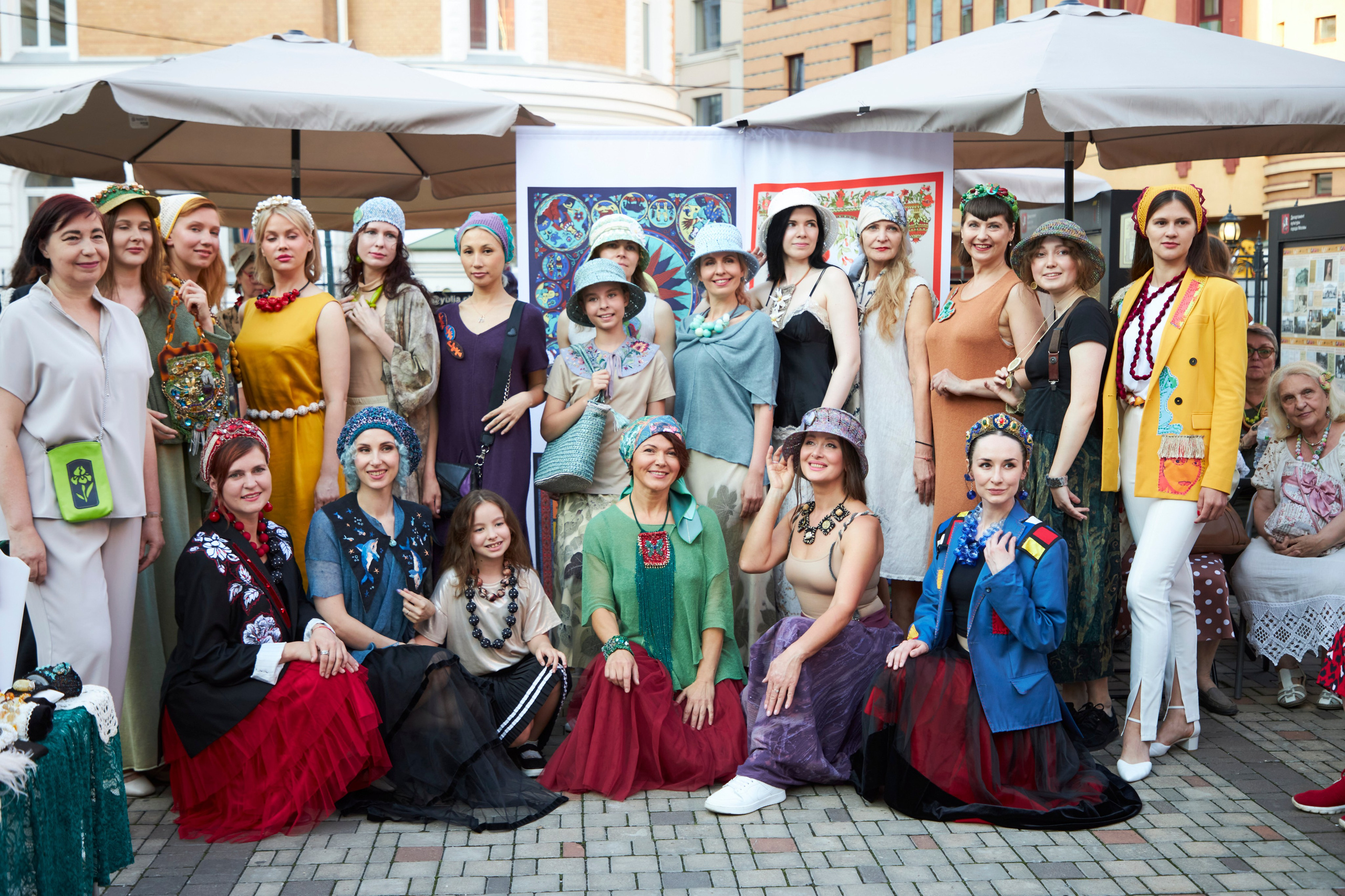 Репортажная съёмка с показа мод сообщества «Мода без пафоса» в Москве. Анна Потявина. Фотограф Москва