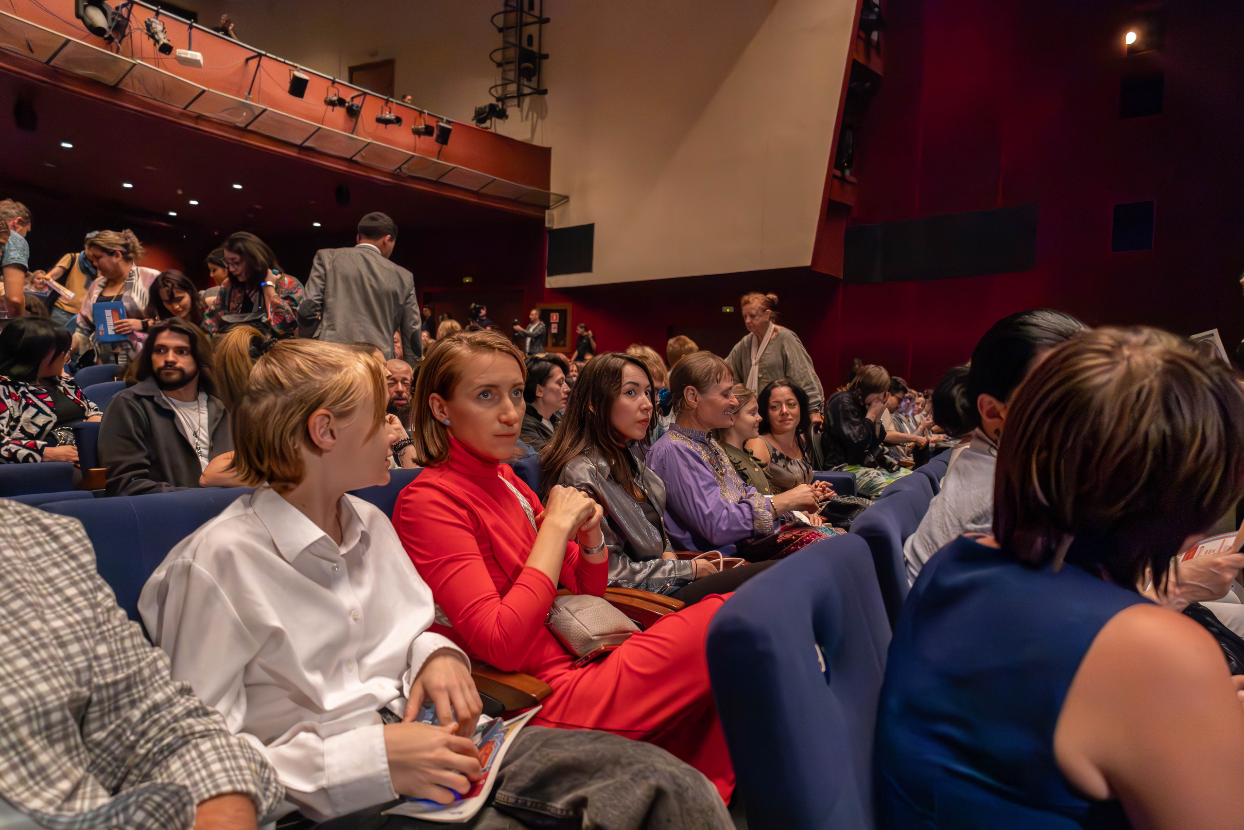 Спектакль «Далеко-далеко на Востоке» в театре Терезы Дуровой