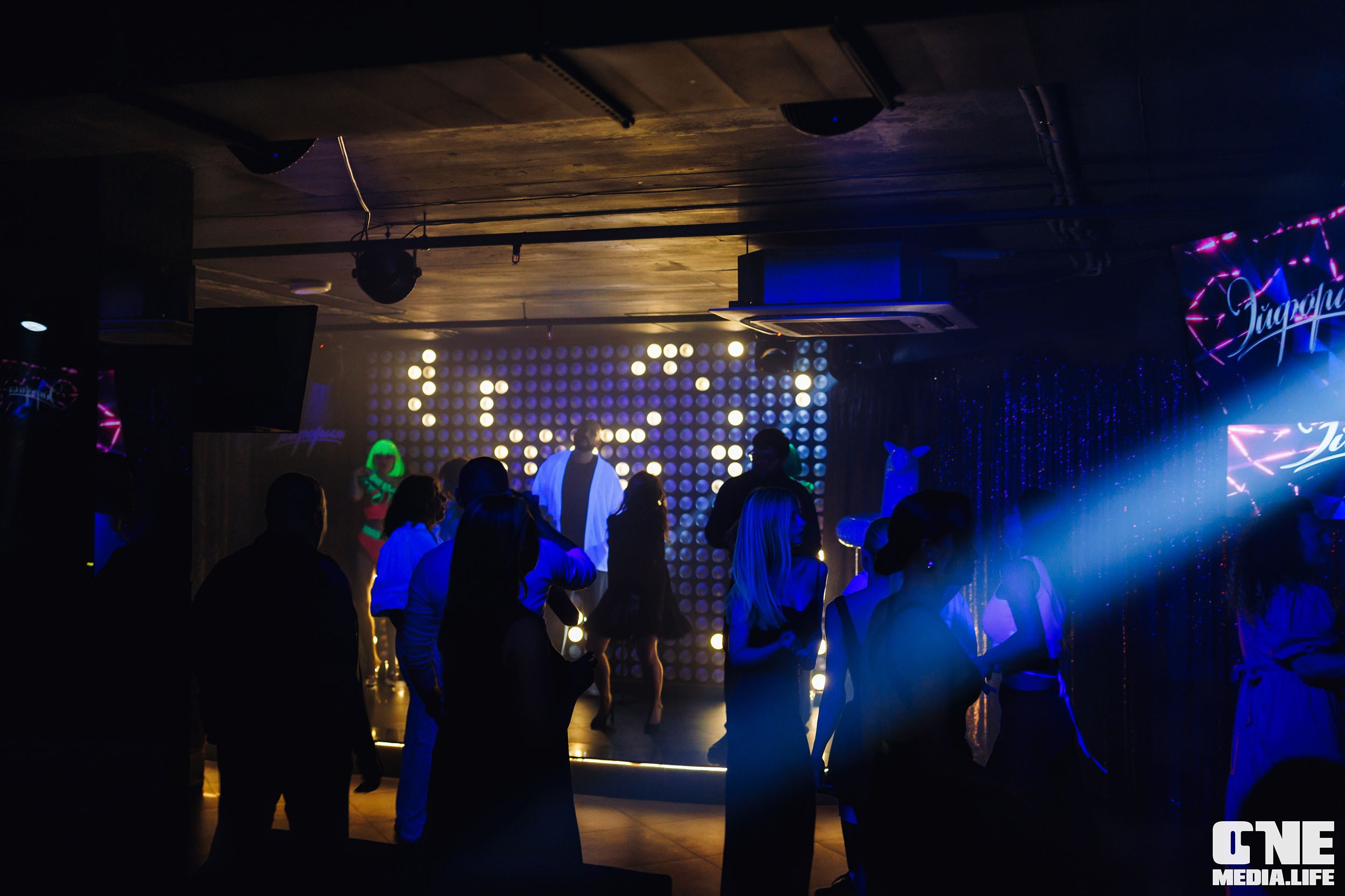 Фоторепортаж из караоке-клуба Эйфория. One Media Life: фоторепортажи, фотоотчеты с мероприятий и заведений