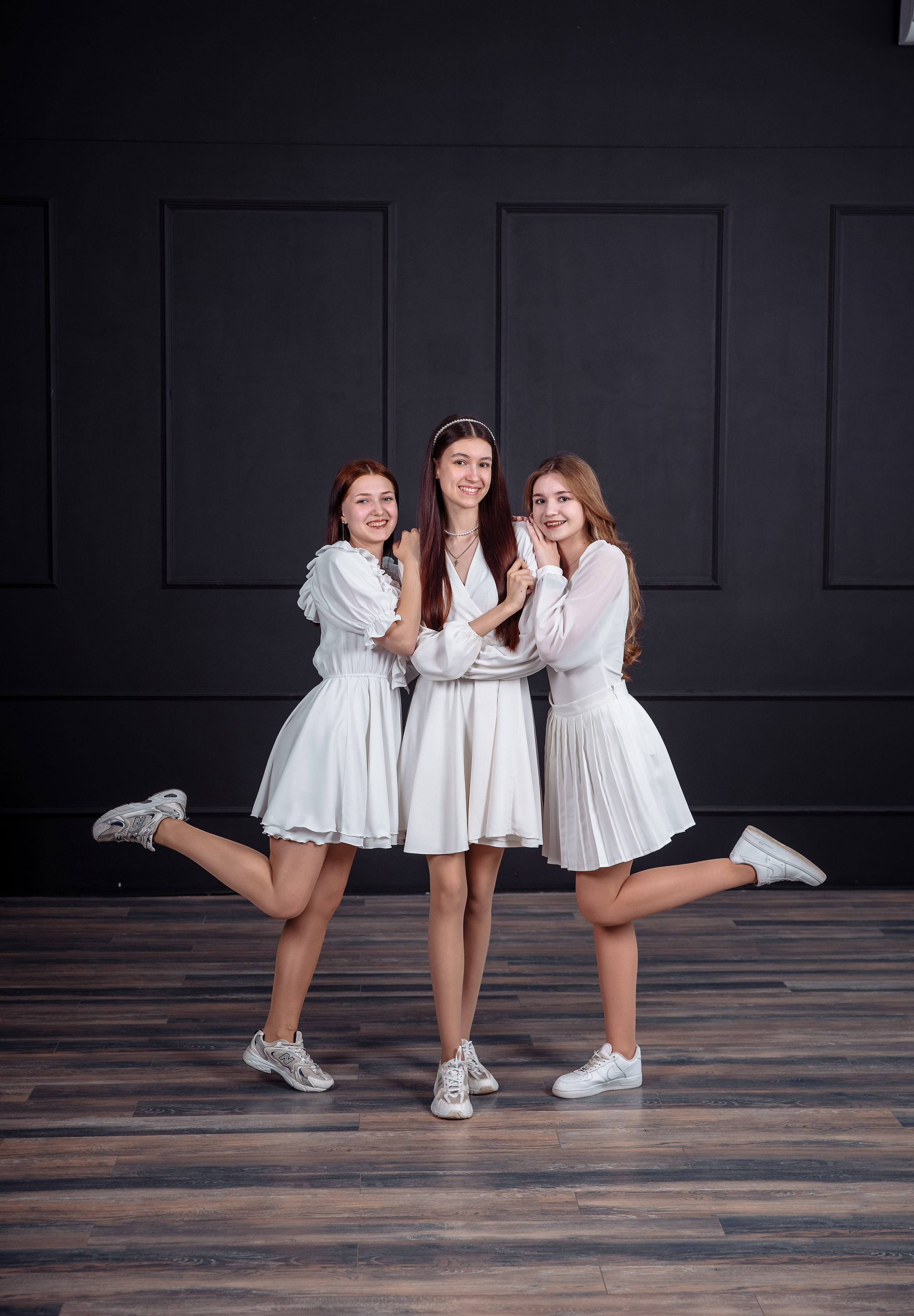 Старшая школа. Выпускные школьные фотоальбомы для школ и детских садов в Волгограде и Волжском