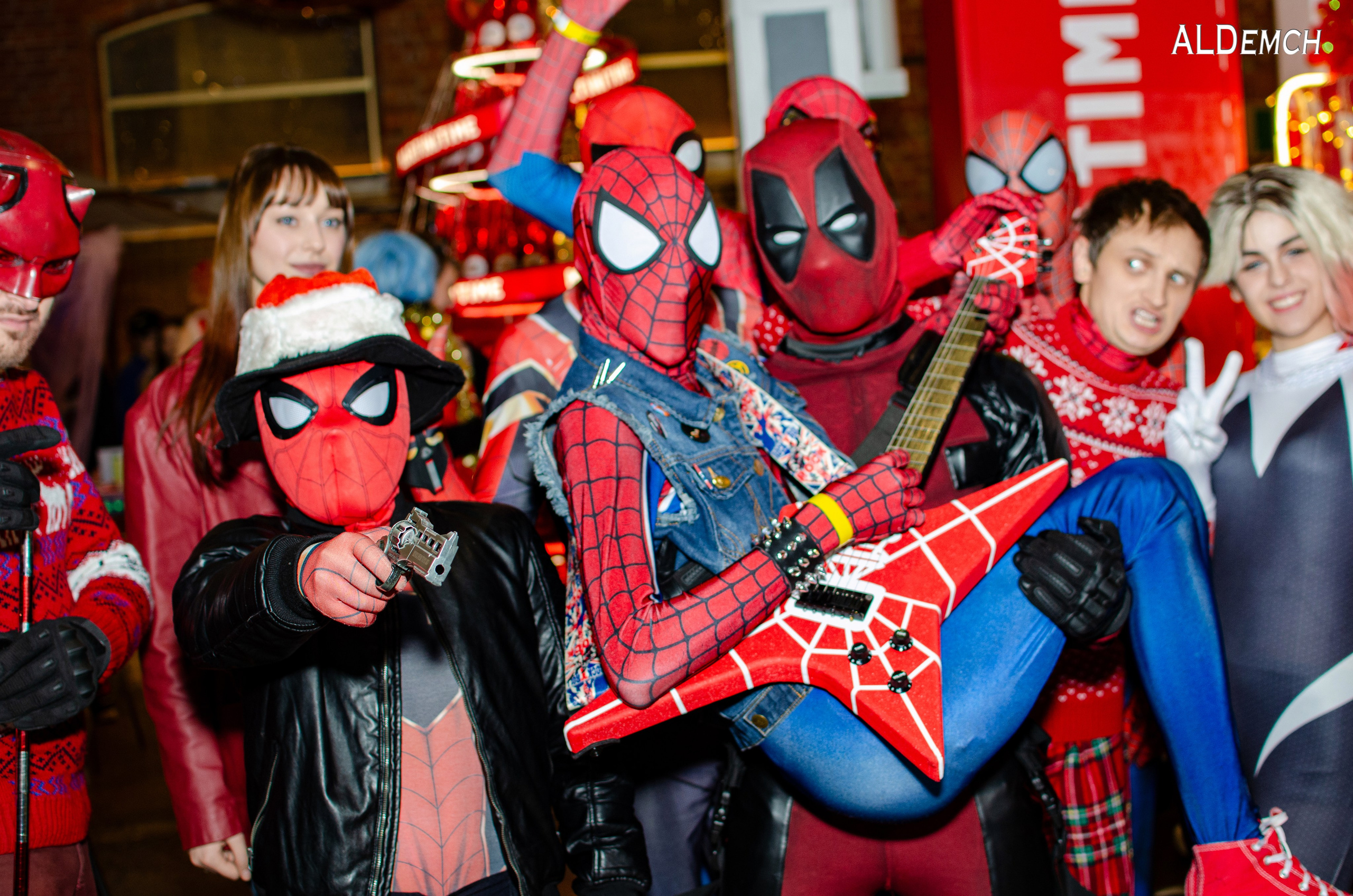 Марвел комикс картинки персонажей и косплей фото в России