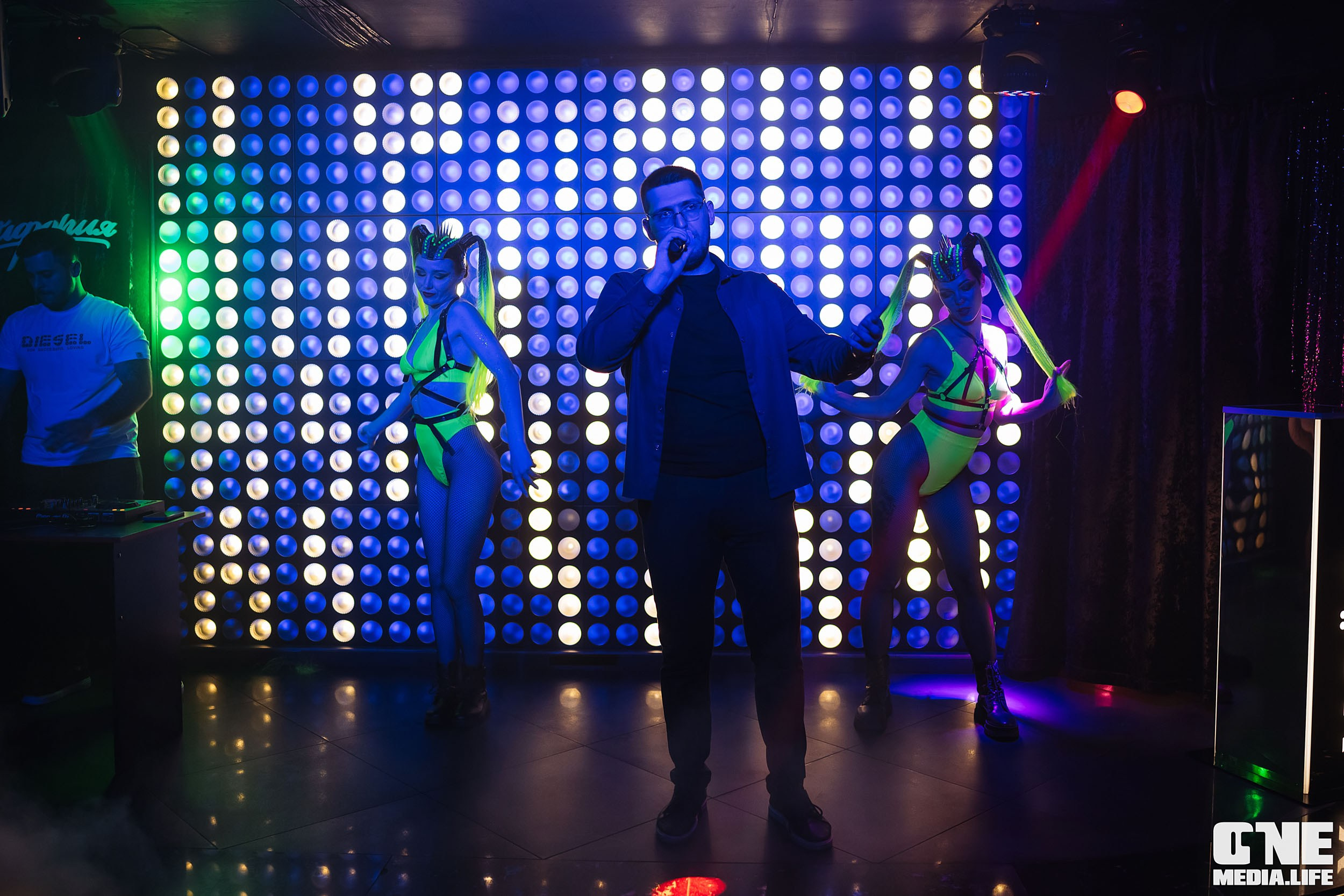 Фоторепортаж из караоке-клуба Эйфория. One Media Life: фоторепортажи, фотоотчеты с мероприятий и заведений