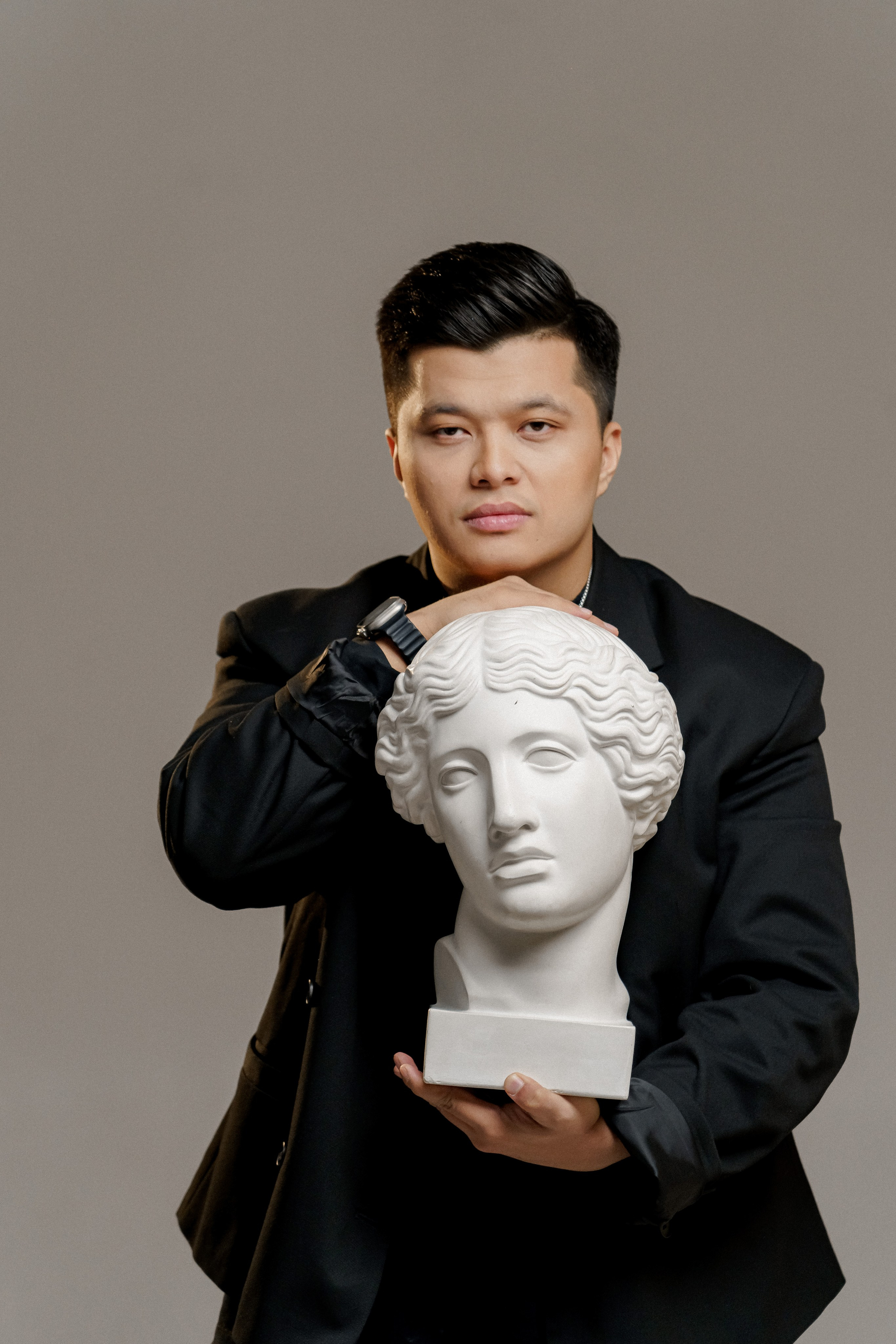 Ведущий мероприятий в Астане Дарын Олжабай