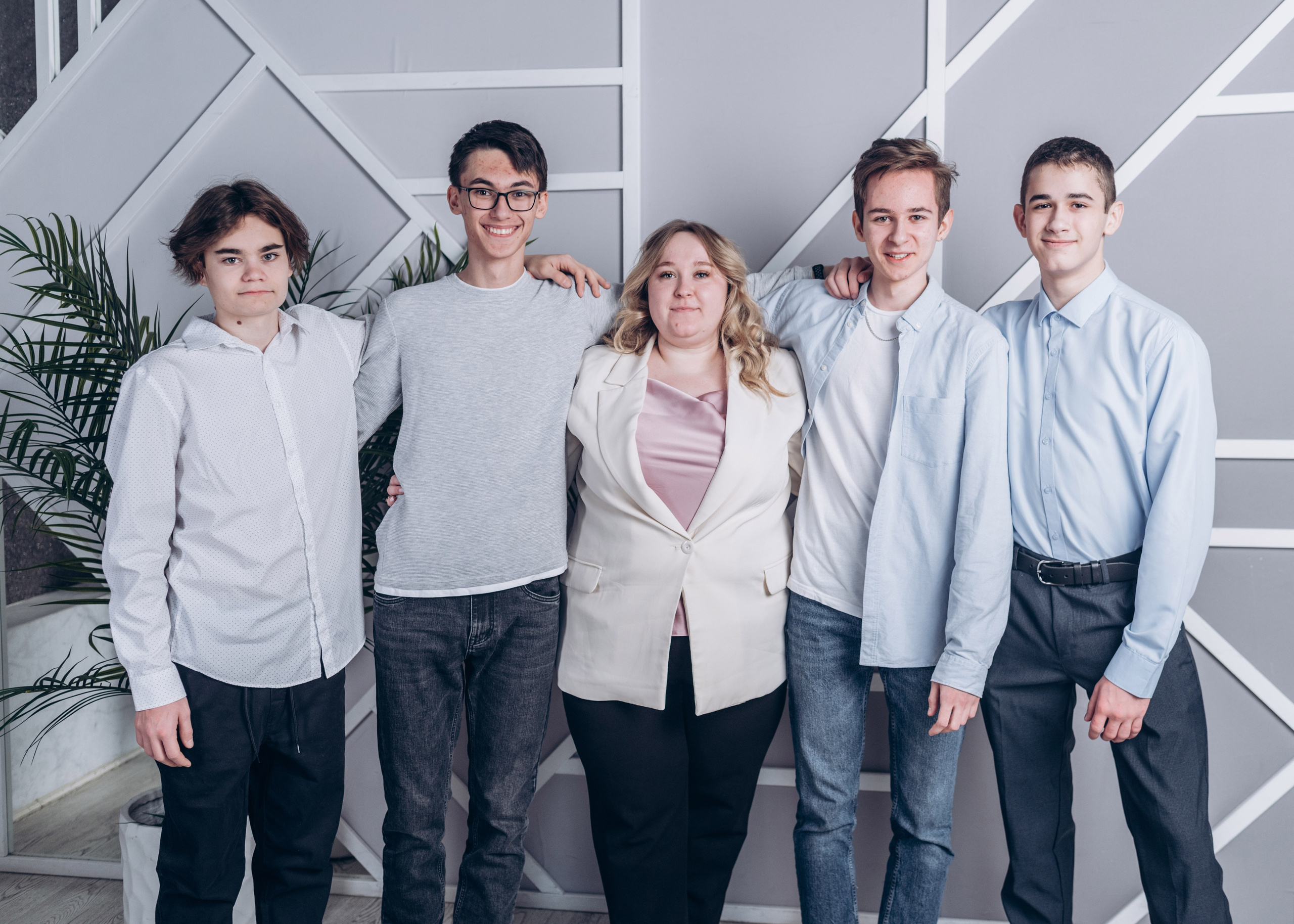 Выпускной альбом с душой — фотосессия, ретушь и дизайн в Москве. MILATE — выпускные альбомы, фотосессии и видео в Москве