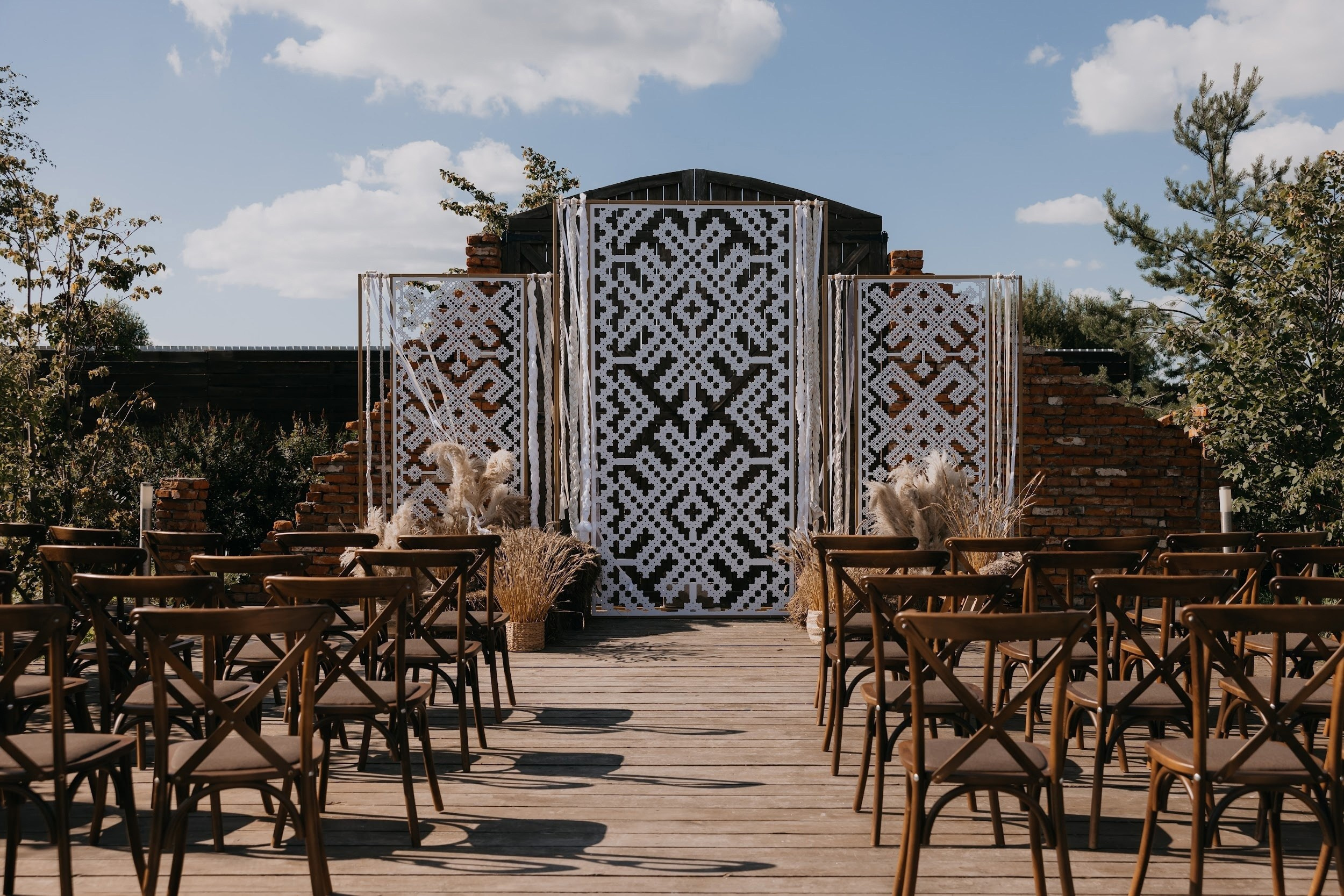 Амбарные ворота. Локация для церемонии и фотосессии. Свадебная площадка РАНЧО