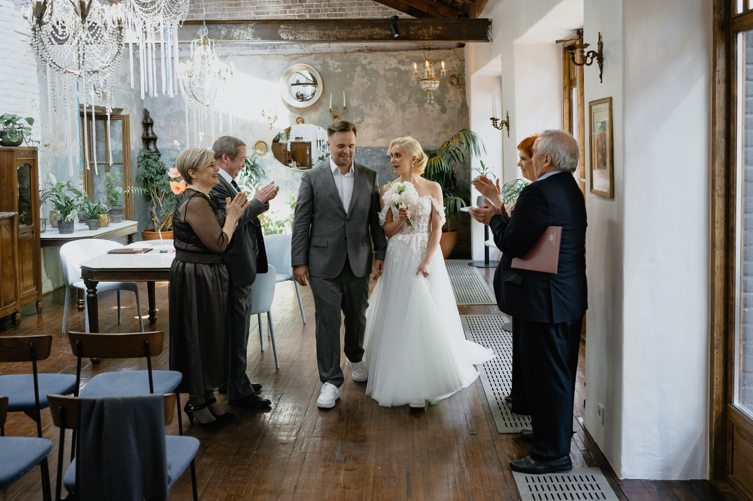 Регистрация брака и свадебная фотосессия в пространстве Яуза Плейс. Свадебный фотограф Москва — Сергей и Татьяна