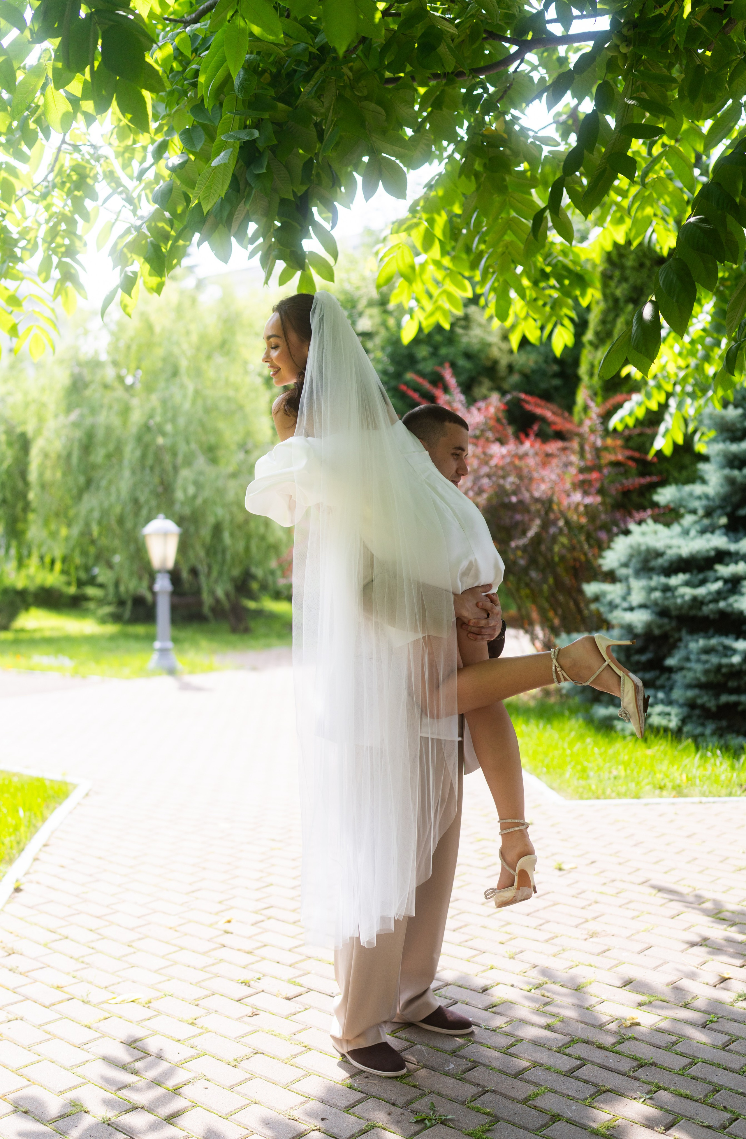 Предсвадебная прогулка Александр и Юлия. Свадебный и индивидуальный фотограф Аля Мамакова