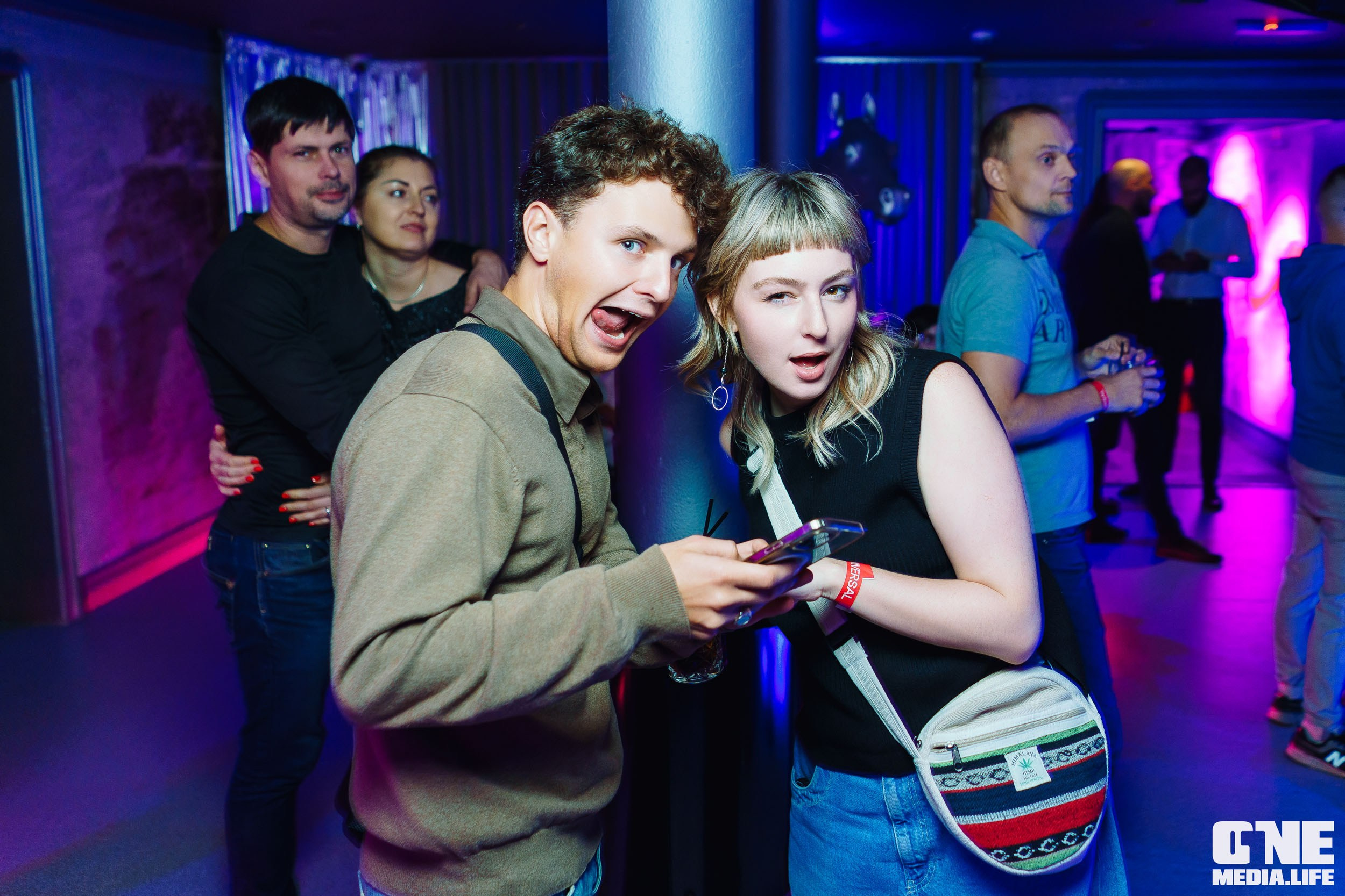 Фоторепортаж из клуба UNIVERSAL. One Media Life: фоторепортажи, фотоотчеты с мероприятий и заведений