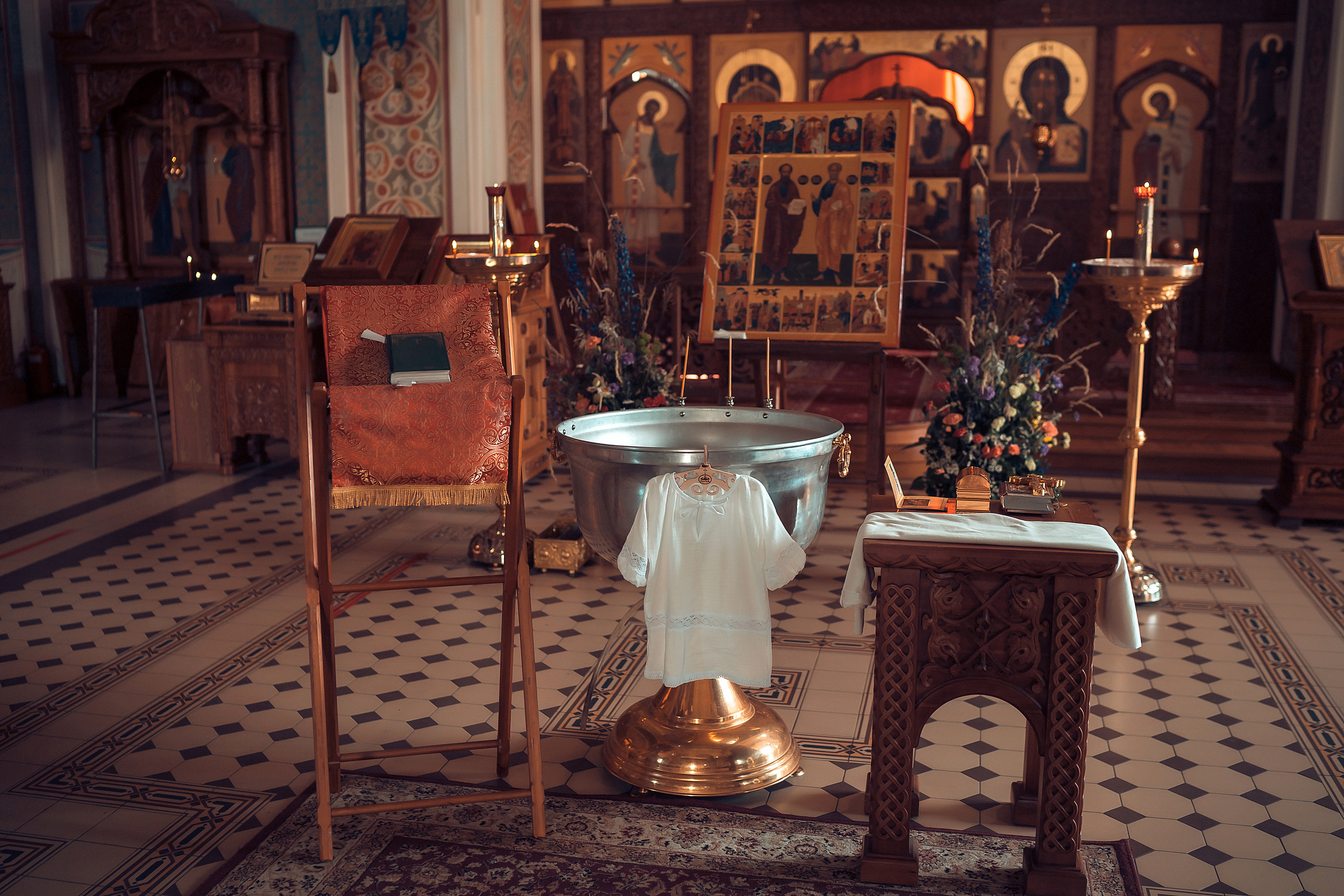 Крещение малышки в Красноярске. Фотограф на Крещение и Венчание в Красноярске Рамазанова Юлия