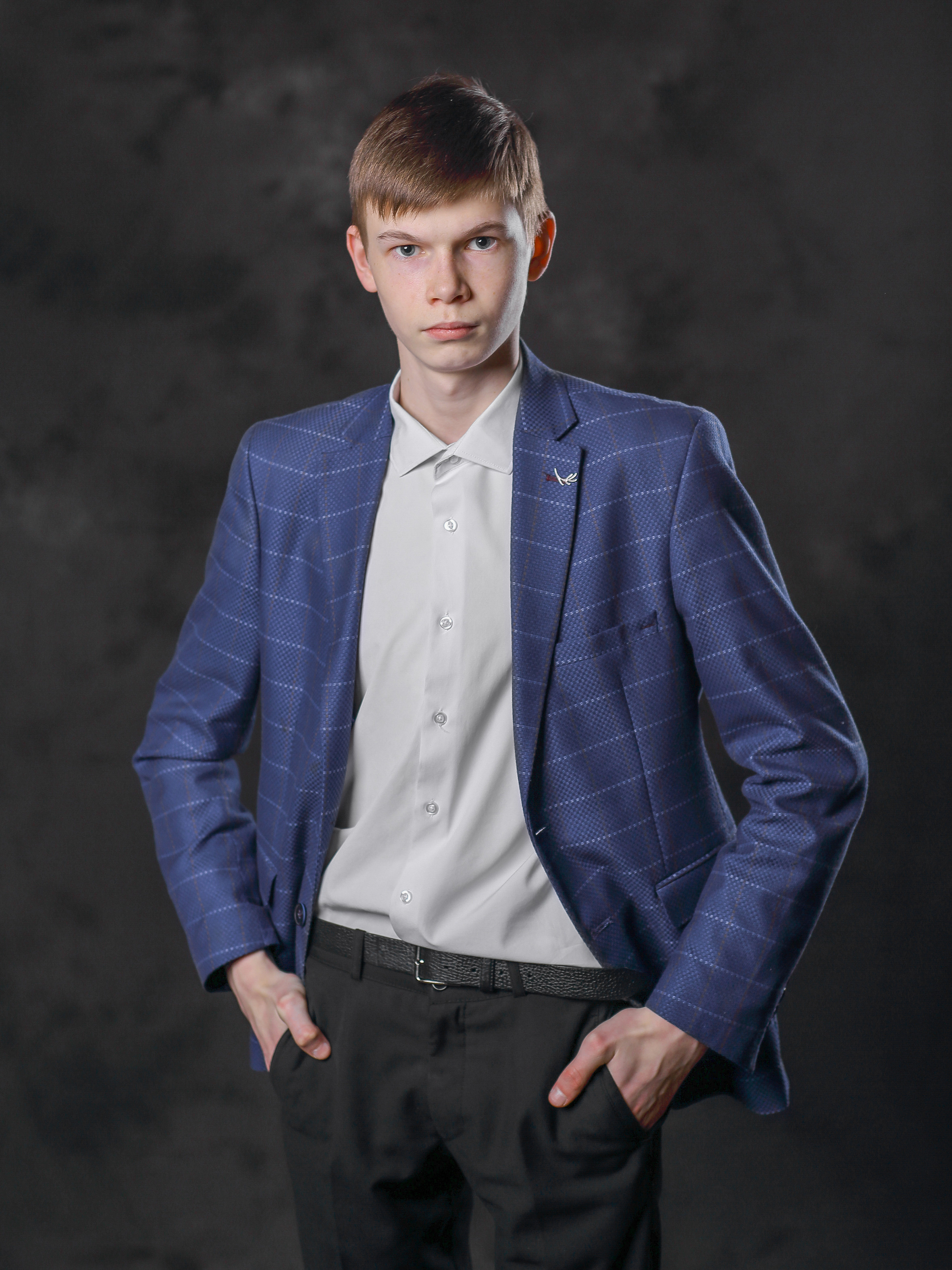 Команда фотостудии Fotobook. Выпускные альбомы в Тюмени для школ, садов, вузов спортивных секций