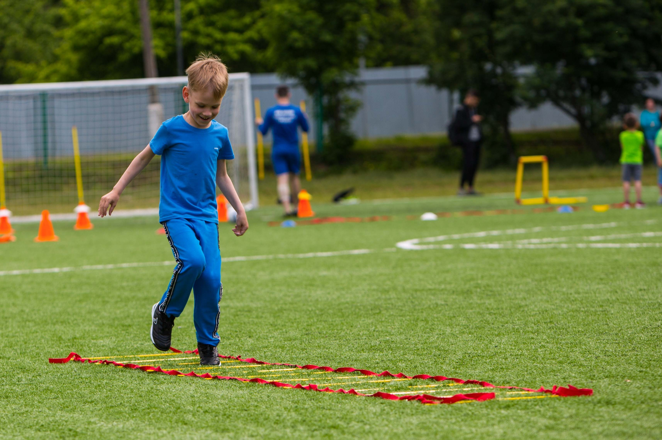 Футбольная школа «Юниор». Выпускные альбомы и школьный фотограф в Подольске, Троицке, Щербинке, Москве и Московской области